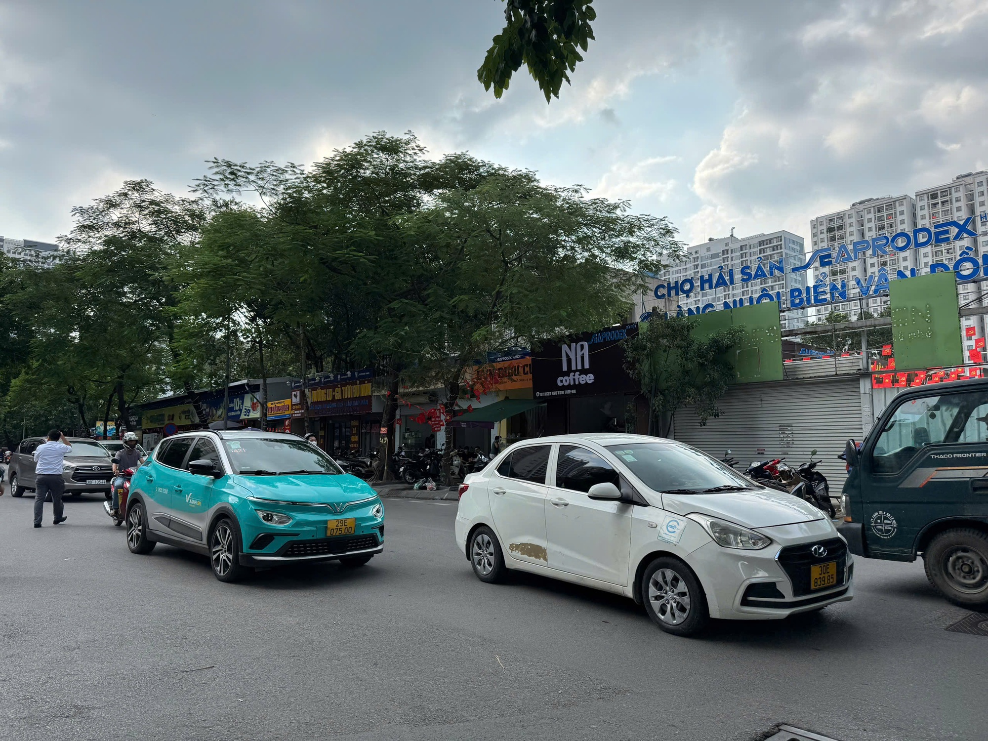 Hiểu đúng đề xuất ‘ăn xăng’ 4,83L/100km: ‘Không phải cứ về động cơ 1.0L hay chạy điện hết là được’- Ảnh 12.