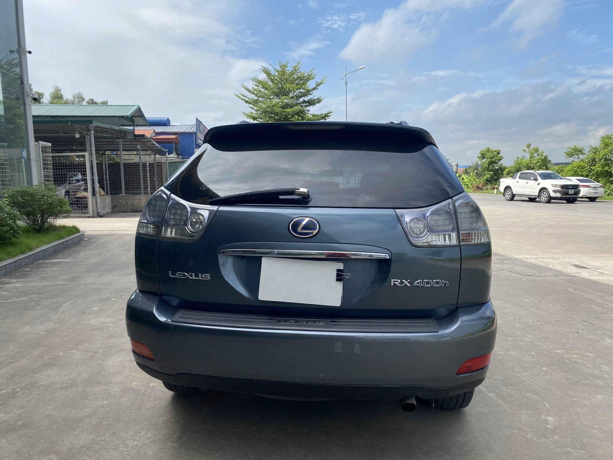Bỏ ra 375 triệu, sở hữu ngay Lexus RX 400h để trải nghiệm công nghệ hybrid nhưng phải chấp nhận đánh đổi 1 điều- Ảnh 3.