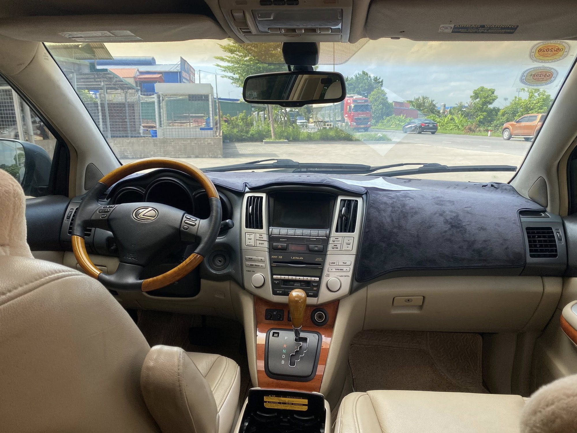 Bỏ ra 375 triệu, sở hữu ngay Lexus RX 400h để trải nghiệm công nghệ hybrid nhưng phải chấp nhận đánh đổi 1 điều- Ảnh 4.