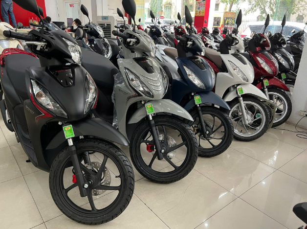 Honda Vision giảm giá tiền triệu, đại lý đua nhau tung ưu đãi- Ảnh 1. Honda Vision giảm giá tiền triệu, đại lý đua nhau tung ưu đãi- Ảnh 1.