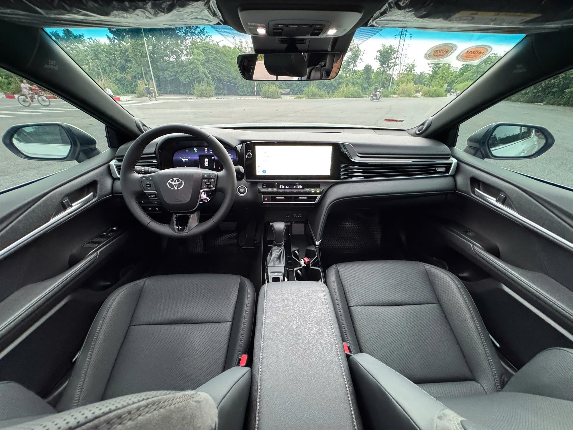 ‘Lao dốc’ 4 tháng liên tục nhưng Toyota Camry vẫn có doanh số áp đảo tất cả đối thủ cộng lại tại Việt Nam- Ảnh 8. ‘Lao dốc’ 4 tháng liên tục nhưng Toyota Camry vẫn có doanh số áp đảo tất cả đối thủ cộng lại tại Việt Nam- Ảnh 8.
