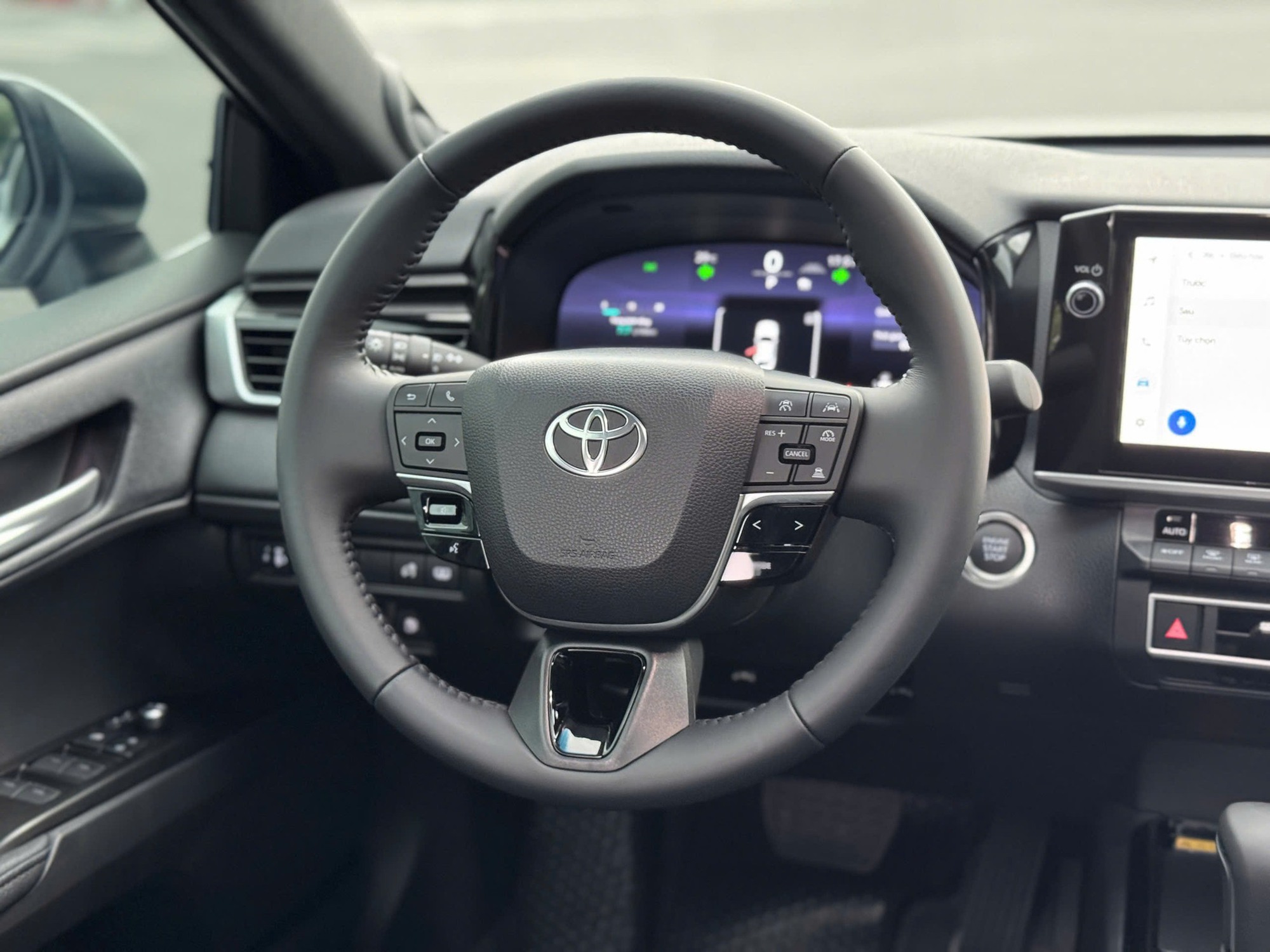 ‘Lao dốc’ 4 tháng liên tục nhưng Toyota Camry vẫn có doanh số áp đảo tất cả đối thủ cộng lại tại Việt Nam- Ảnh 12. ‘Lao dốc’ 4 tháng liên tục nhưng Toyota Camry vẫn có doanh số áp đảo tất cả đối thủ cộng lại tại Việt Nam- Ảnh 12.