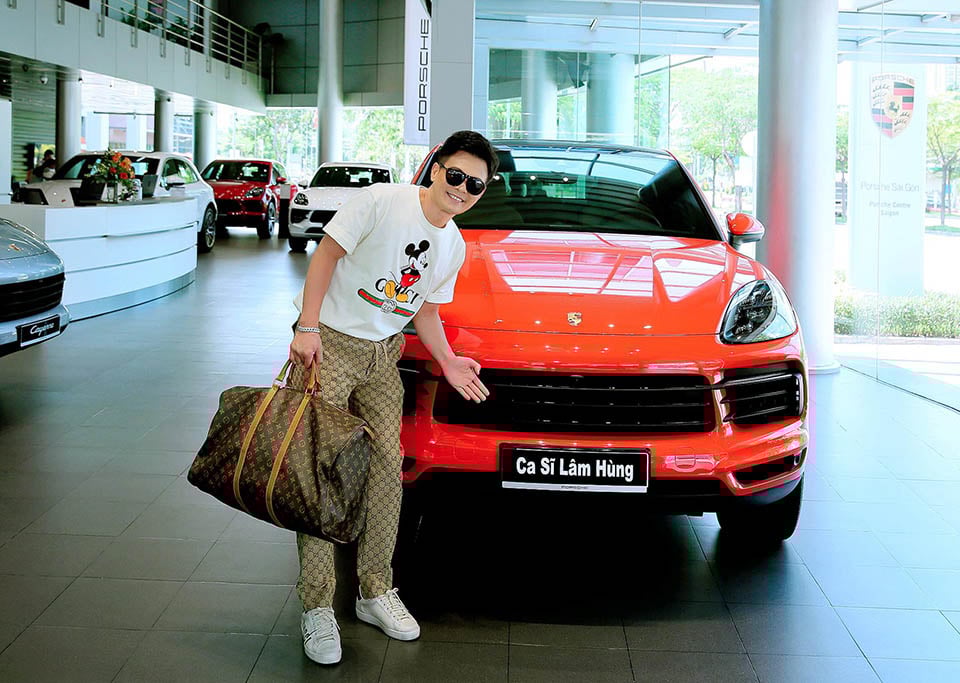 Ca sĩ đắt show hàng đầu miền Tây: Có biệt phủ 4.000m2 to nhất nhì An Giang, đổi xe xoành xoạch hơn 20 lần- Ảnh 12. Ca sĩ đắt show hàng đầu miền Tây: Có biệt phủ 4.000m2 to nhất nhì An Giang, đổi xe xoành xoạch hơn 20 lần- Ảnh 12.