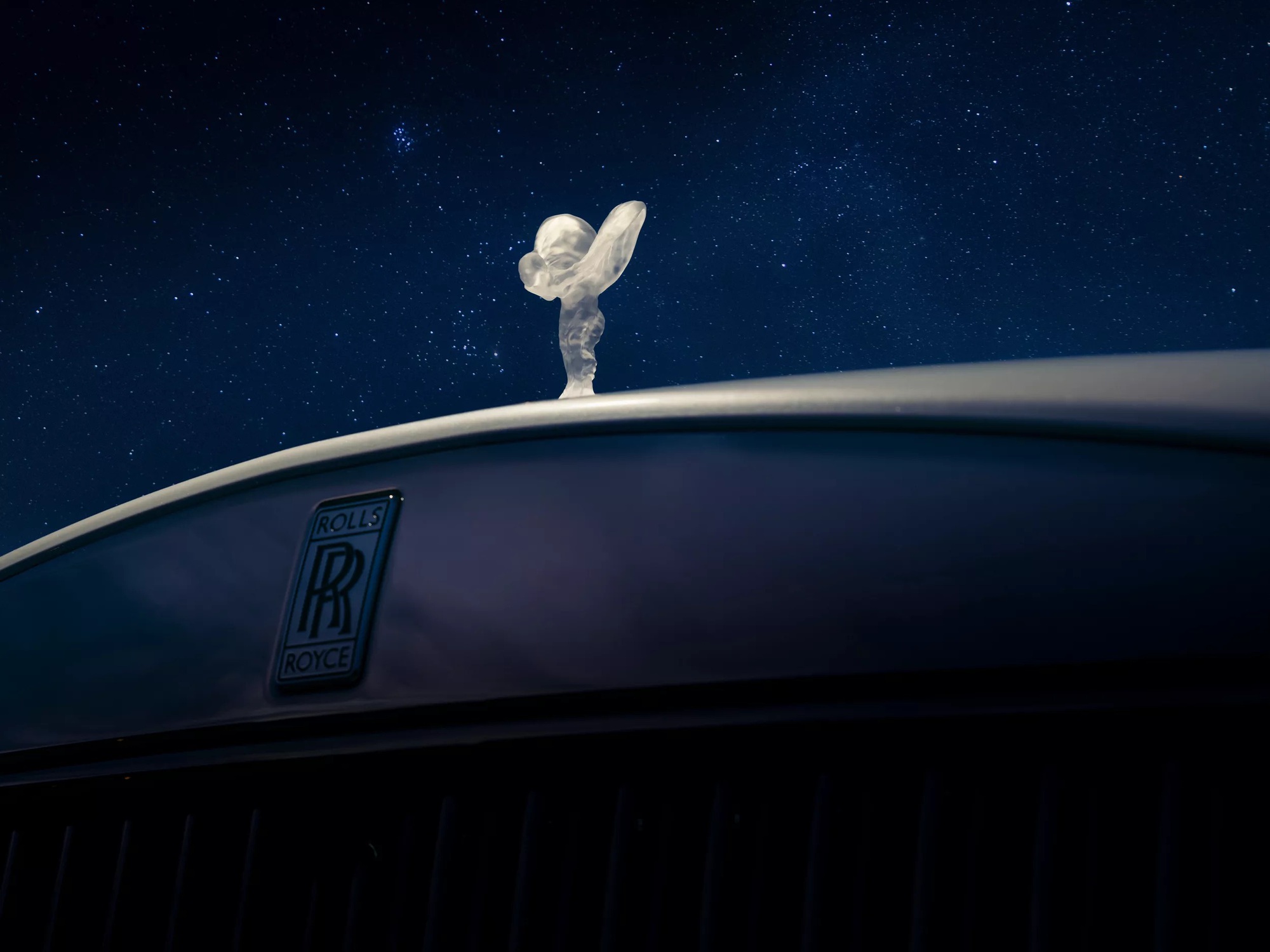 Sống đủ lâu để thấy Rolls-Royce làm trần xe vẽ tay, mất 160 giờ hoàn thiện để giới thượng lưu lên vũ trụ mà không cần phi thuyền- Ảnh 13.