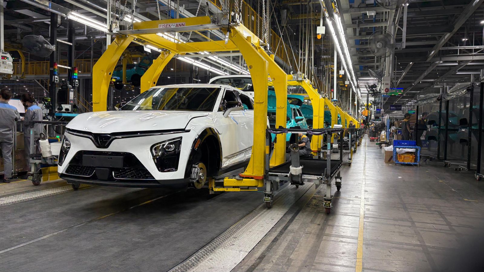 Thương hiệu ô tô vươn mình tại Việt Nam: VinFast, Mitsubishi nhận lượt bình chọn khủng, Toyota, Ford, Mazda còn cơ hội ‘lật thế cờ’- Ảnh 2.