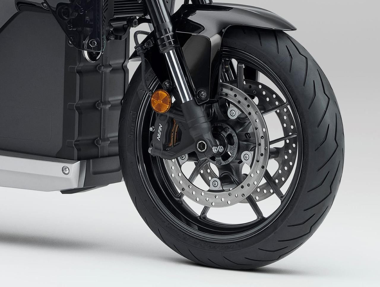 Xe máy điện Honda sạc nhanh như ô tô chính thức lộ diện- Ảnh 8.