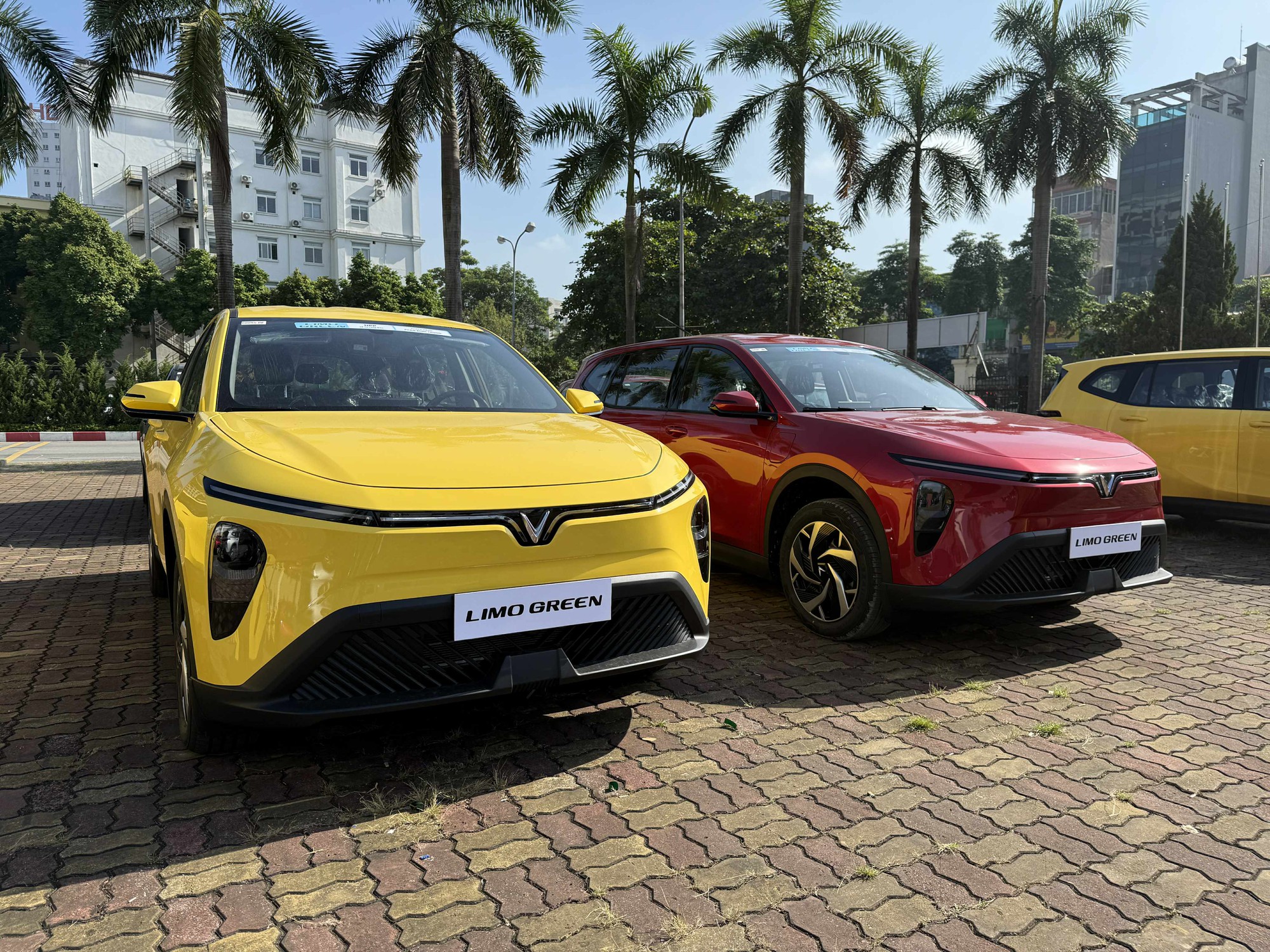 Cuộc đua đến ngôi Xe Dịch vụ của năm: VF 5 bị Limo Green bám đuổi gắt gao, Xpander vẫn còn nguyên cơ hội chiến thắng- Ảnh 3.