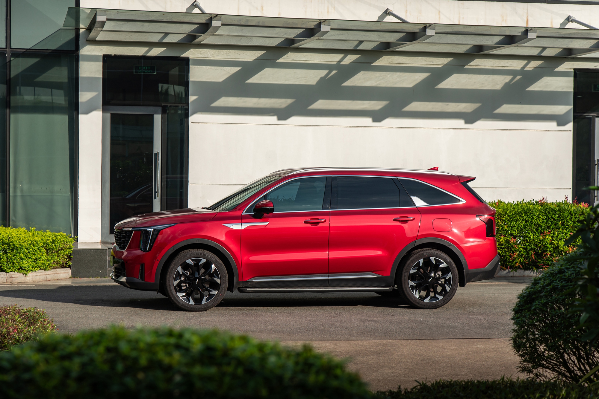Đánh giá Kia Sorento 2025: Vẫn có động cơ dầu, treo ‘ngon’, thêm tính năng ADAS đấu Santa Fe- Ảnh 18.