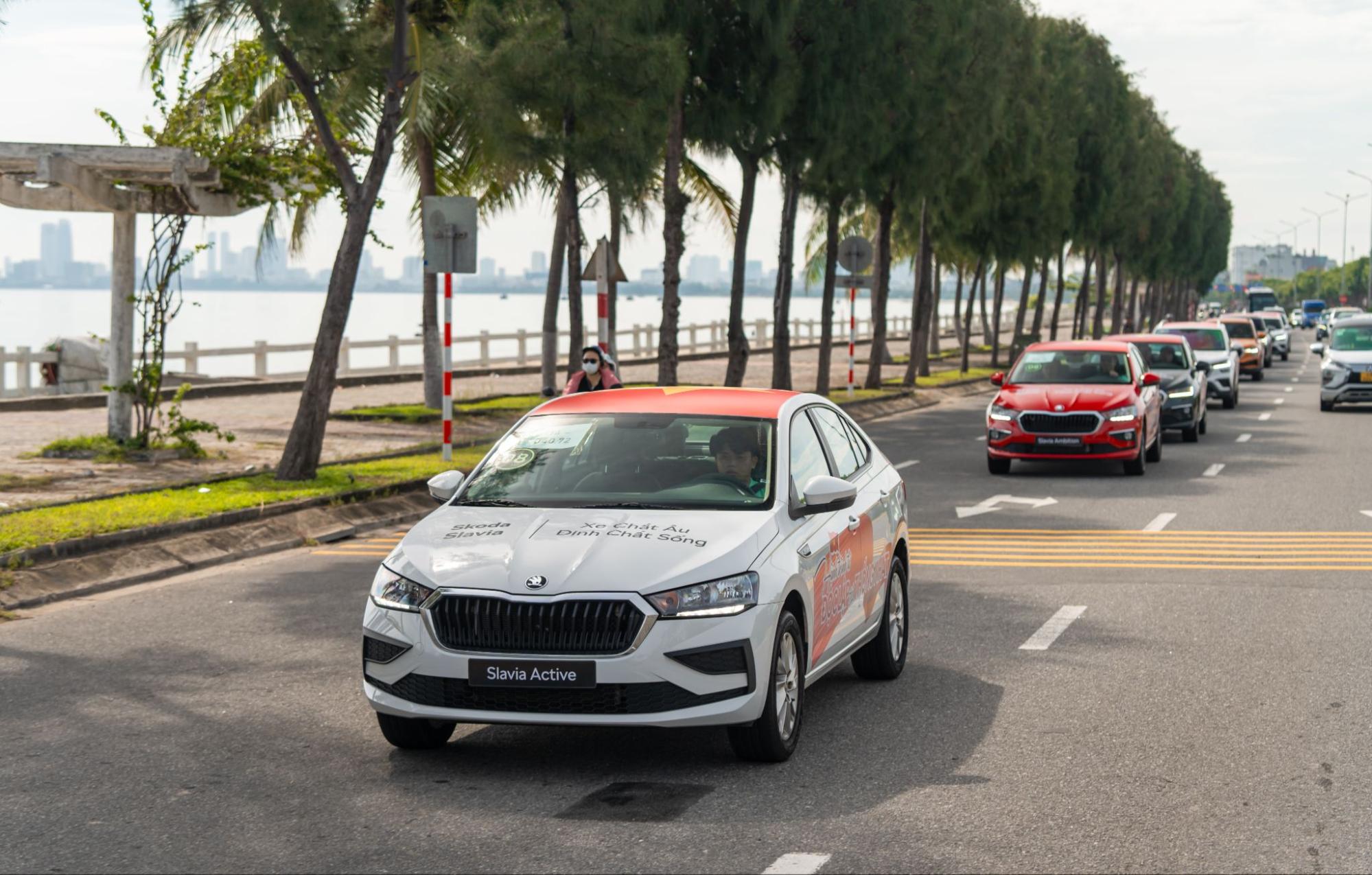 Cầm lái Skoda Slavia hơn 1.000km để tìm lời đáp cho câu hỏi ‘Sedan đô thị xuyên Việt thế nào, có thoải mái không’- Ảnh 1.