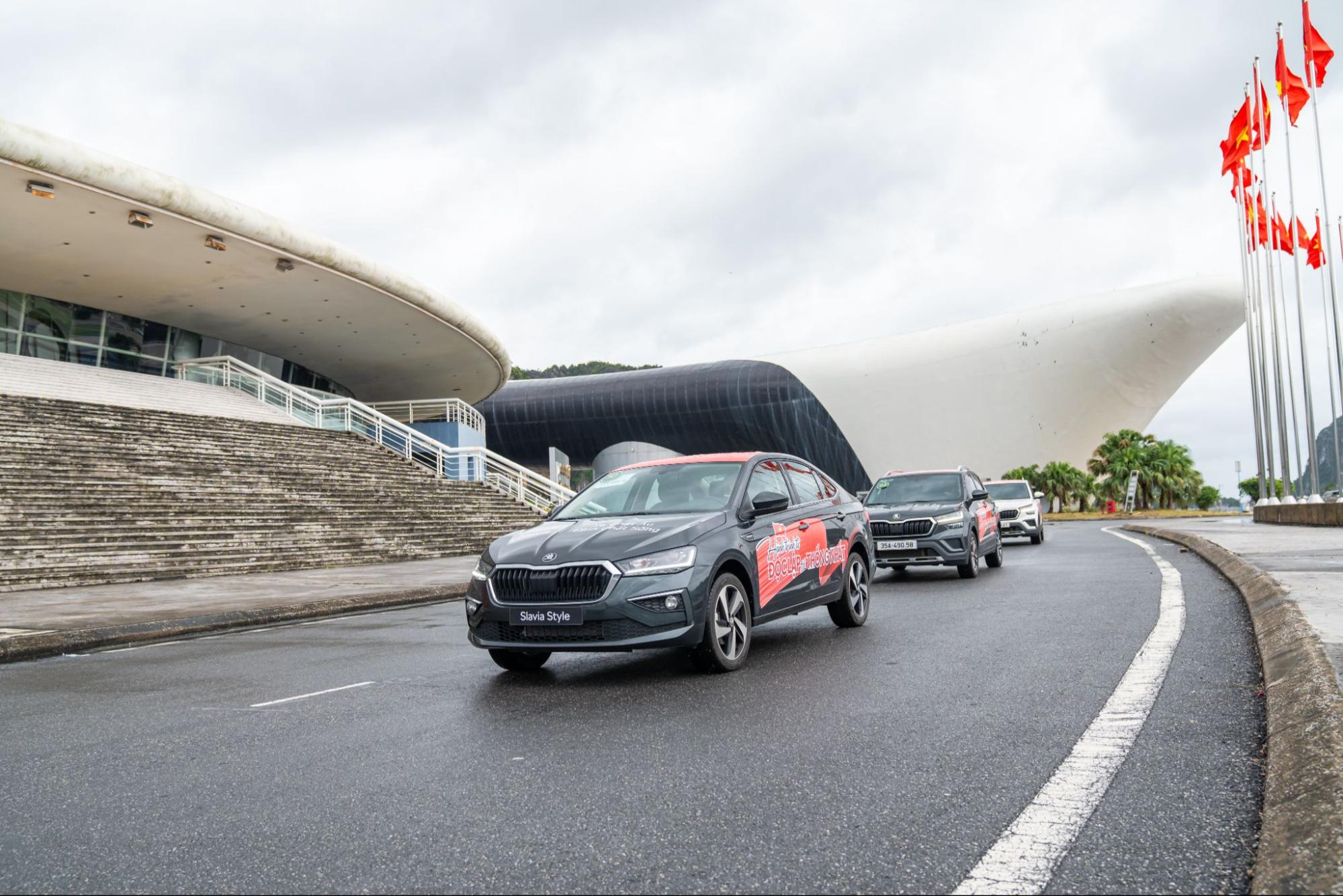 Cầm lái Skoda Slavia hơn 1.000km để tìm lời đáp cho câu hỏi ‘Sedan đô thị xuyên Việt thế nào, có thoải mái không’- Ảnh 9.
