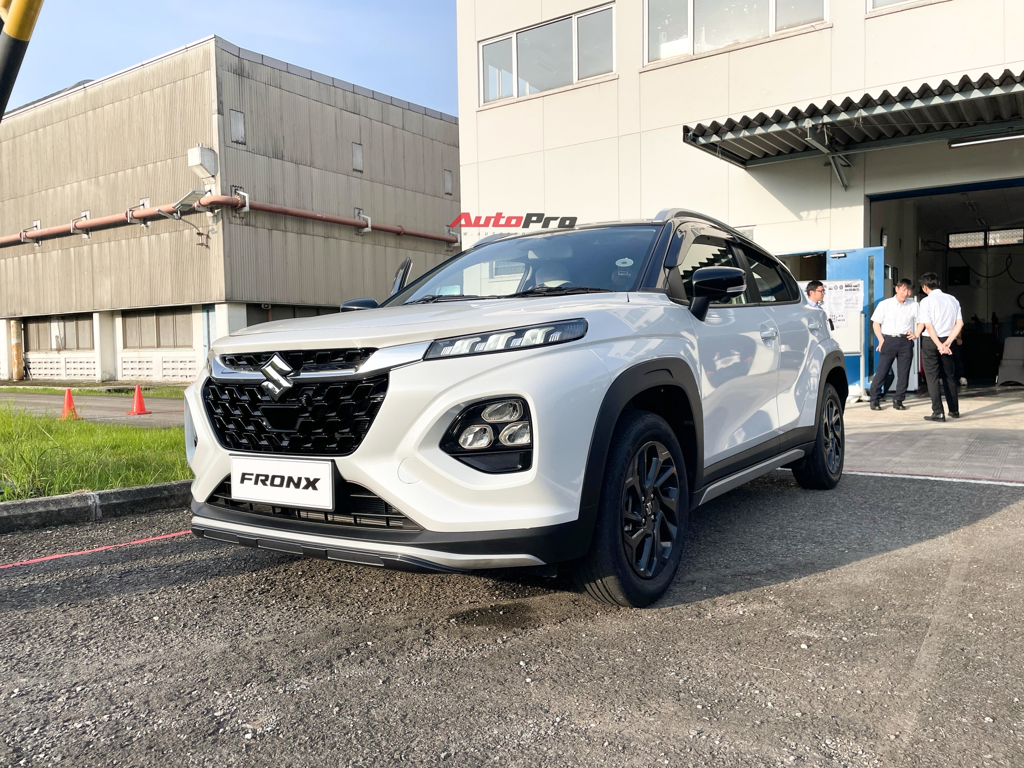 Suzuki Fronx chốt ra mắt Việt Nam tháng sau: Có thể có ADAS, hybrid đấu Raize, Sonet- Ảnh 4.