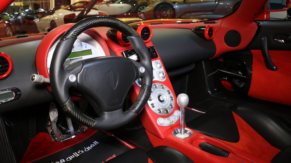 Koenigsegg CCX lần đầu lăn bánh công khai tại Việt Nam sau khi có biển số: CĐM tò mò người cầm lái- Ảnh 5. Koenigsegg CCX lần đầu lăn bánh công khai tại Việt Nam sau khi có biển số: CĐM tò mò người cầm lái- Ảnh 5.