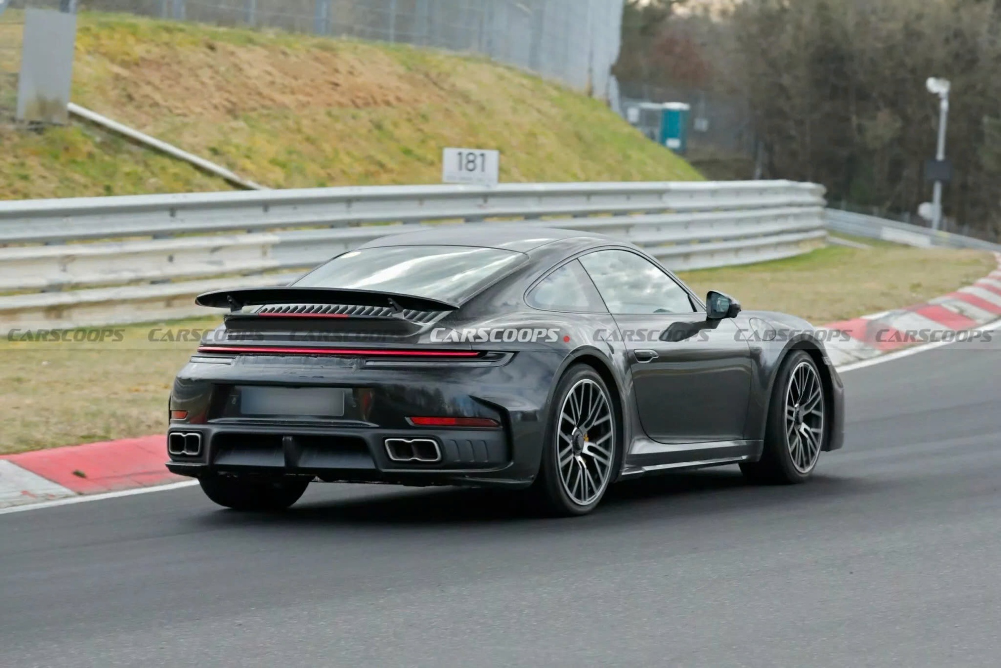 Porsche 911 sắp có bản Turbo và Turbo S hoàn toàn mới: Động cơ hybrid có thể mạnh đến 700 mã lực, ra mắt ngay tháng này- Ảnh 4. Porsche 911 sắp có bản Turbo và Turbo S hoàn toàn mới: Động cơ hybrid có thể mạnh đến 700 mã lực, ra mắt ngay tháng này- Ảnh 4.