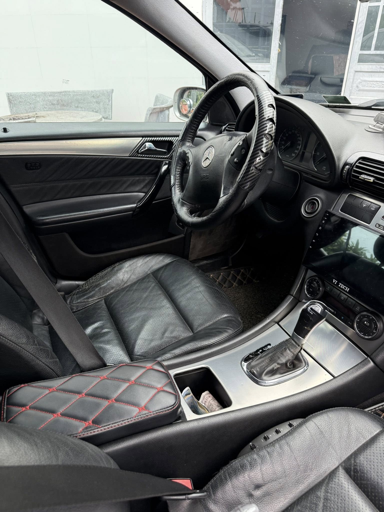Mercedes-Benz C 240 rao bán chỉ 80 triệu đồng: Cơ hội 'trả thù quá khứ' dành cho ai có ngân sách chỉ đủ mua Honda SH- Ảnh 4.