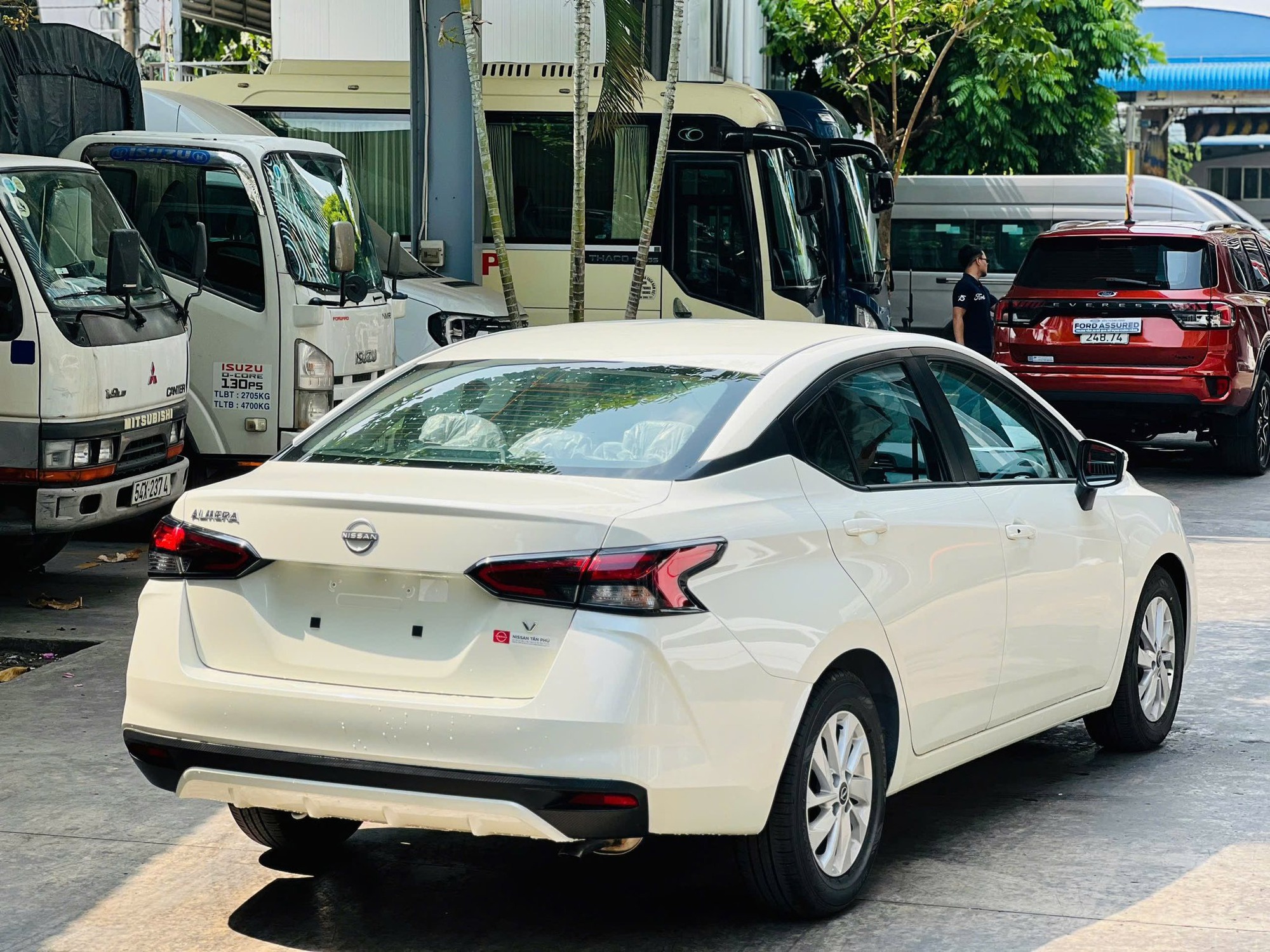 Nissan Almera bản giữa giảm đến 80 triệu đồng, giá thực tế thấp hơn Vios, City bản thiếu nhưng vẫn khó đua doanh số- Ảnh 4.