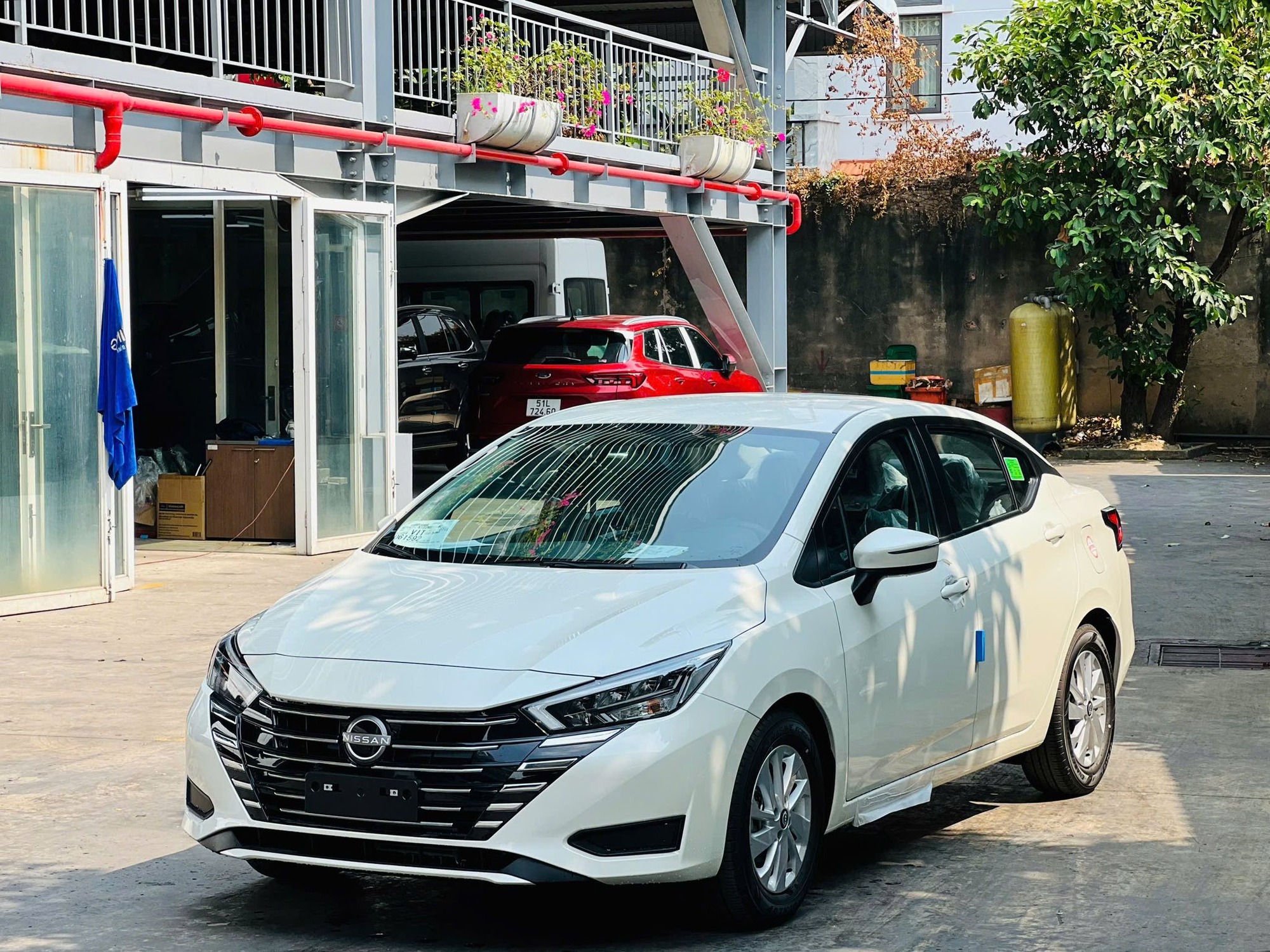 Nissan Almera bản giữa giảm đến 80 triệu đồng, giá thực tế thấp hơn Vios, City bản thiếu nhưng vẫn khó đua doanh số- Ảnh 3.