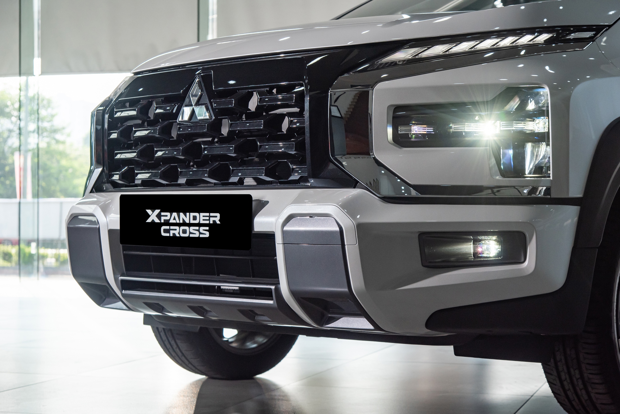 Soi kỹ từng khác biệt của Mitsubishi Xpander 2025 vừa ra mắt: Giá cao nhất 699 triệu, đã có 6 túi khí, màn hình điện tử- Ảnh 6.