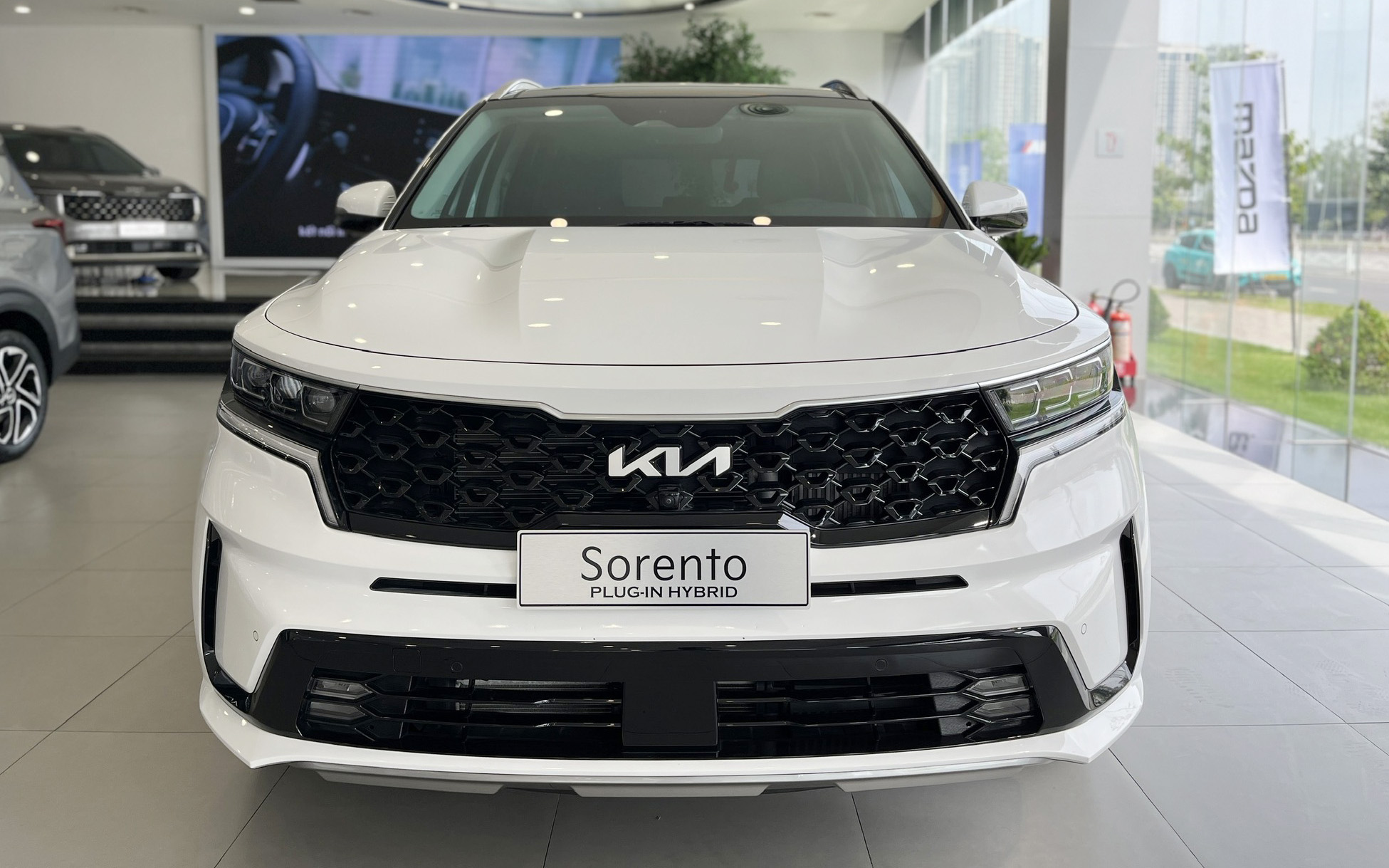 Kia Sorento còn lựa chọn cho khách Việt thích hybrid: Bản PHEV giảm còn hơn 1,26 tỷ đồng, người mua phải đánh đổi 2 điều- Ảnh 2. Kia Sorento còn lựa chọn cho khách Việt thích hybrid: Bản PHEV giảm còn hơn 1,26 tỷ đồng, người mua phải đánh đổi 2 điều- Ảnh 2.