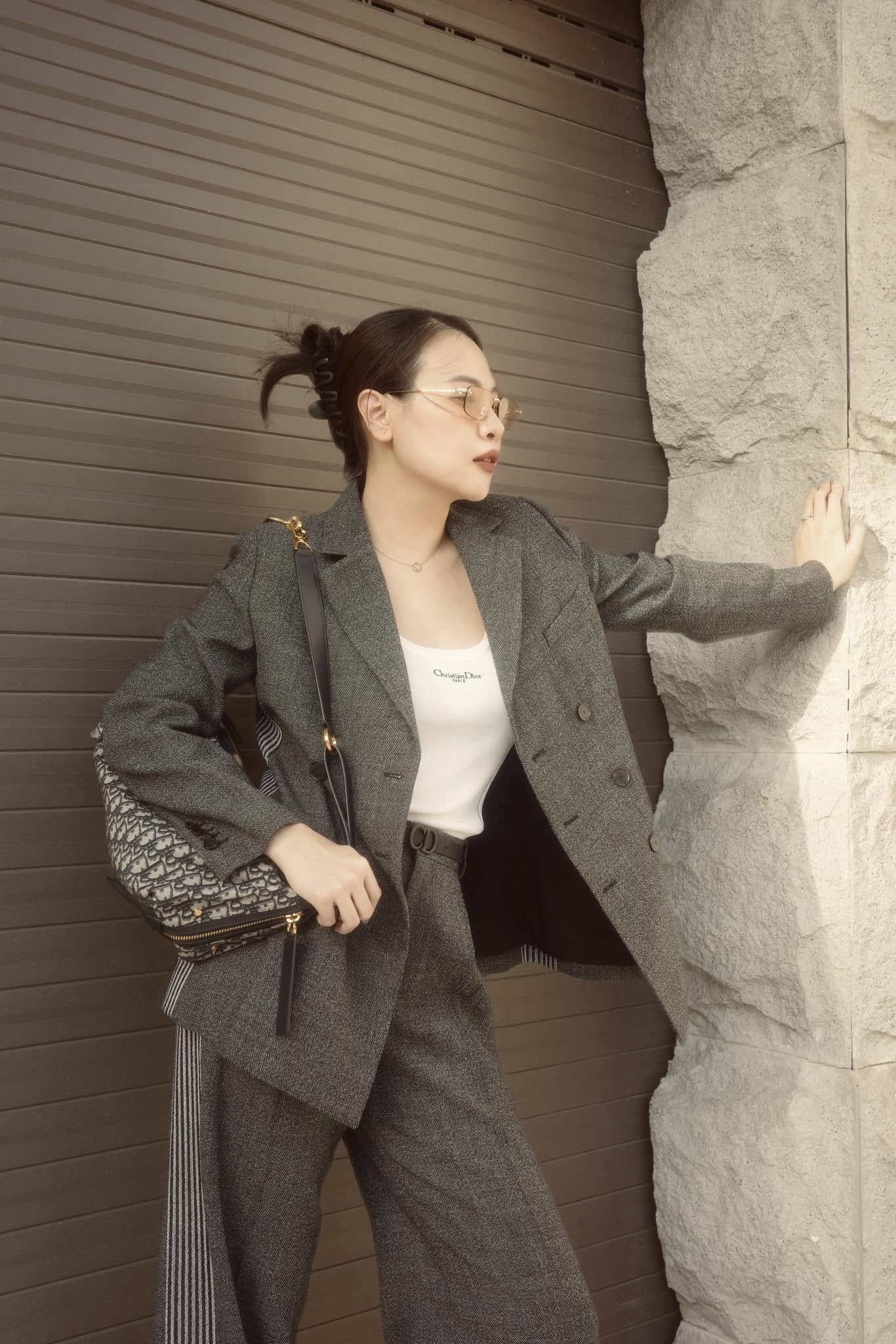 Mỹ nhân Việt bỏ showbiz làm dâu hào môn: Lấy chồng đại gia ai cũng biết mặt, có dàn siêu xe trăm tỷ- Ảnh 5. Mỹ nhân Việt bỏ showbiz làm dâu hào môn: Lấy chồng đại gia ai cũng biết mặt, có dàn siêu xe trăm tỷ- Ảnh 5.