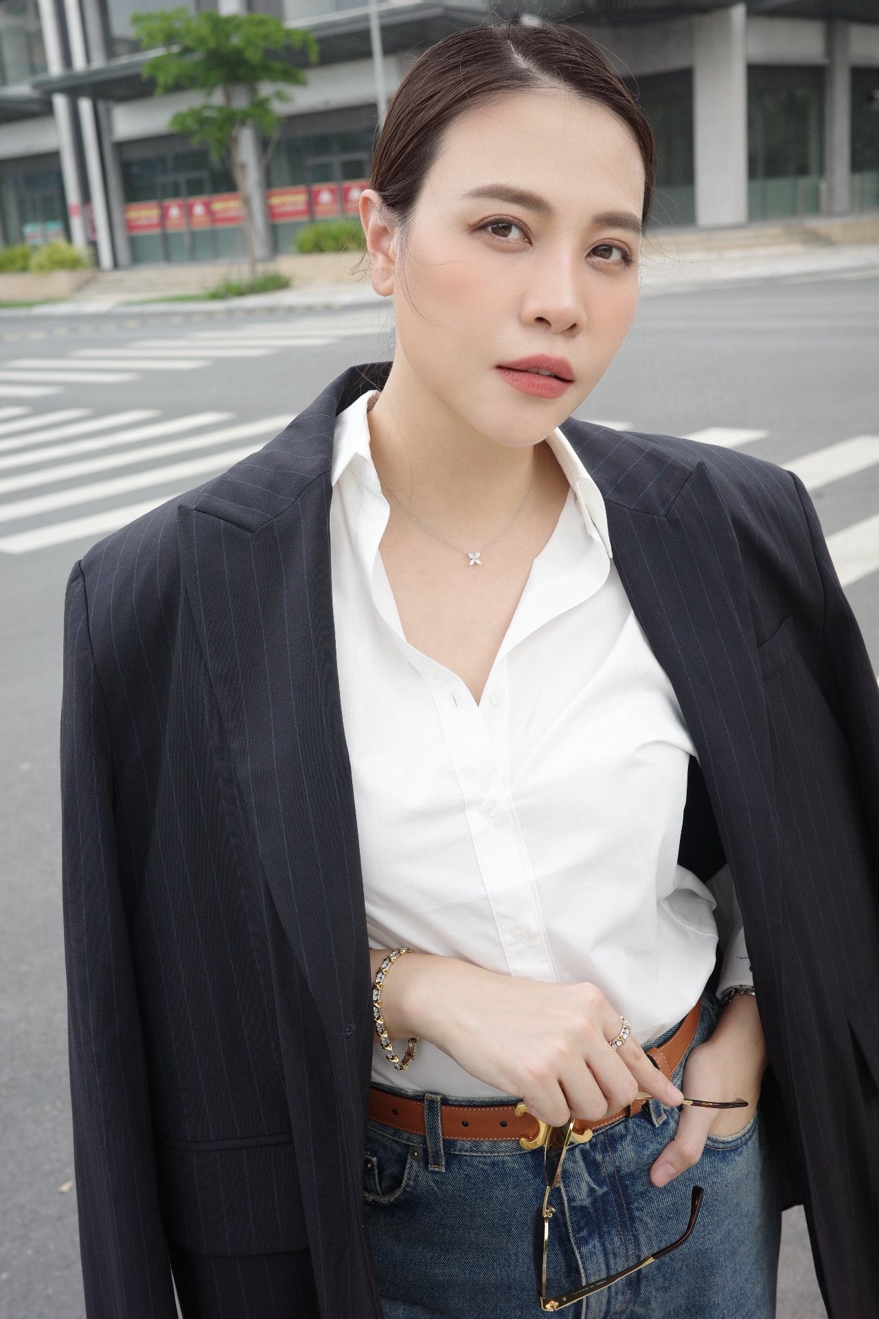 Mỹ nhân Việt bỏ showbiz làm dâu hào môn: Lấy chồng đại gia ai cũng biết mặt, có dàn siêu xe trăm tỷ- Ảnh 4. Mỹ nhân Việt bỏ showbiz làm dâu hào môn: Lấy chồng đại gia ai cũng biết mặt, có dàn siêu xe trăm tỷ- Ảnh 4.