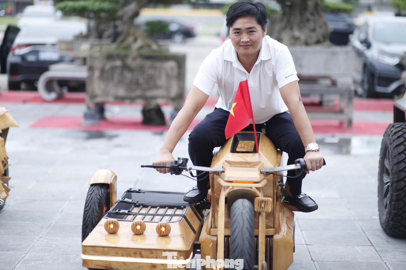 Dàn 'siêu xe' bằng gỗ độc đáo của chàng trai Bắc Ninh gây sốt- Ảnh 7. Dàn 'siêu xe' bằng gỗ độc đáo của chàng trai Bắc Ninh gây sốt- Ảnh 7.