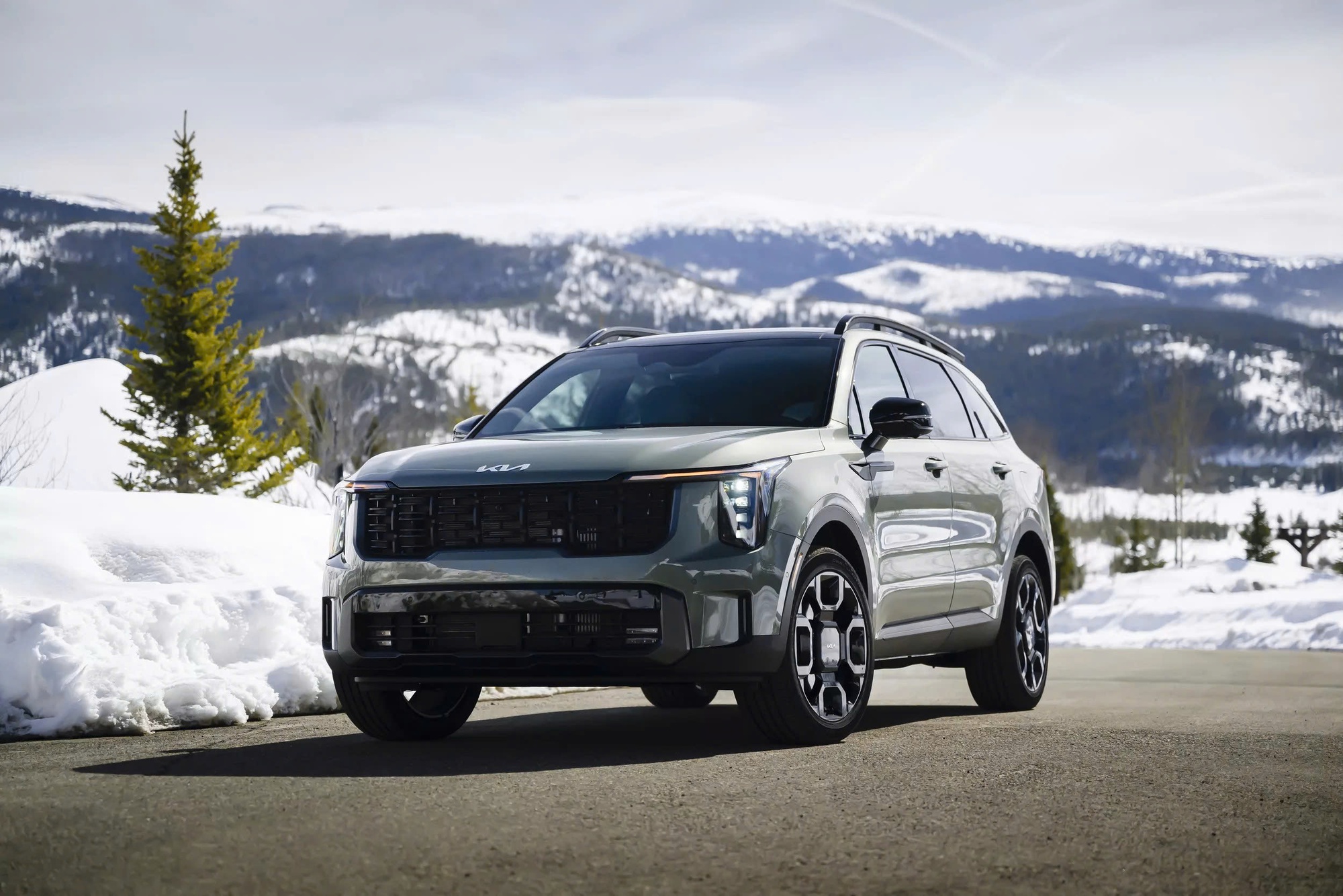 Chuyện lạ nhưng có thật: Kia Sorento bản mới tại quốc gia này tăng giá bán nhưng cắt trang bị- Ảnh 2.