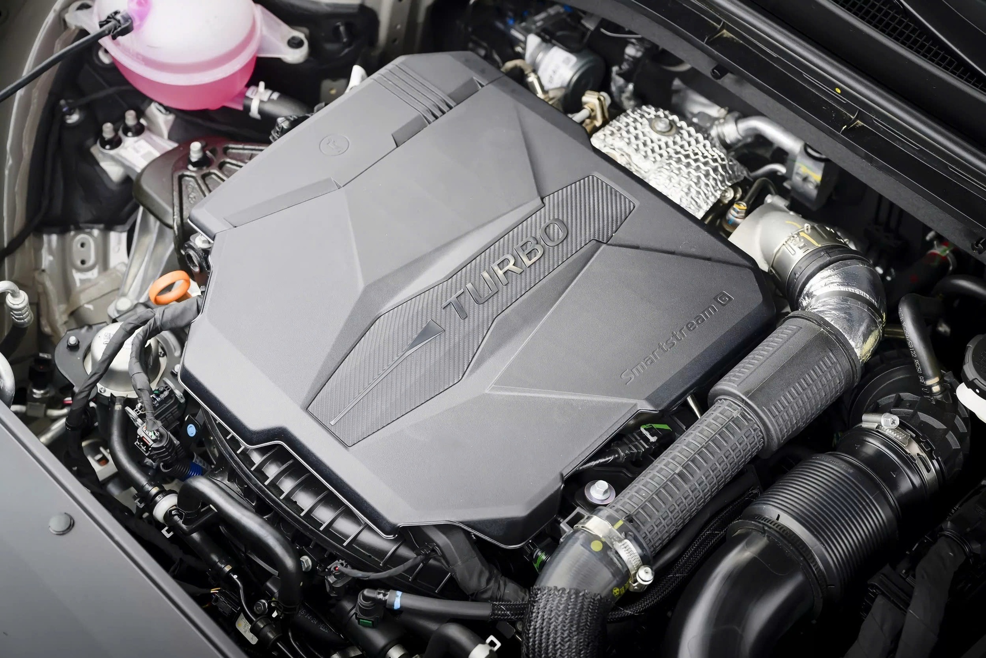 Chuyện lạ nhưng có thật: Kia Sorento bản mới tại quốc gia này tăng giá bán nhưng cắt trang bị- Ảnh 4.