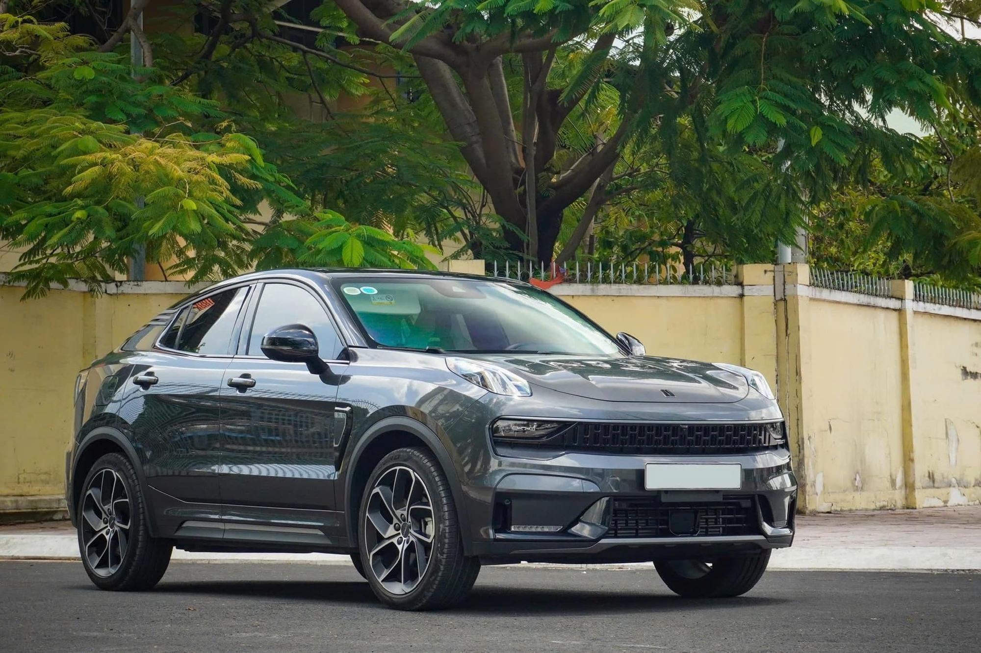 Rao Lynk & Co 05 rẻ hơn gần 400 triệu đồng so với lăn bánh mới, người bán cho biết odo chỉ 7.000km, sử dụng được 10 tháng- Ảnh 1. Rao Lynk & Co 05 rẻ hơn gần 400 triệu đồng so với lăn bánh mới, người bán cho biết odo chỉ 7.000km, sử dụng được 10 tháng- Ảnh 1.