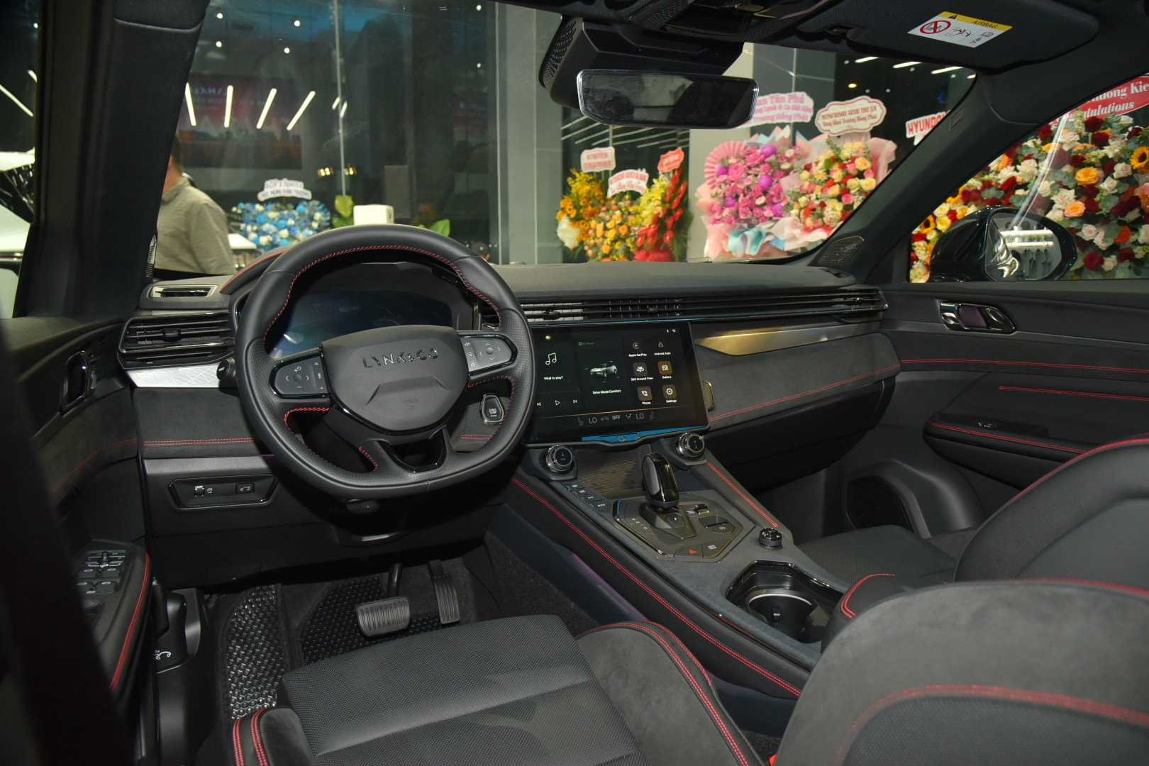 Rao Lynk & Co 05 rẻ hơn gần 400 triệu đồng so với lăn bánh mới, người bán cho biết odo chỉ 7.000km, sử dụng được 10 tháng- Ảnh 5. Rao Lynk & Co 05 rẻ hơn gần 400 triệu đồng so với lăn bánh mới, người bán cho biết odo chỉ 7.000km, sử dụng được 10 tháng- Ảnh 5.