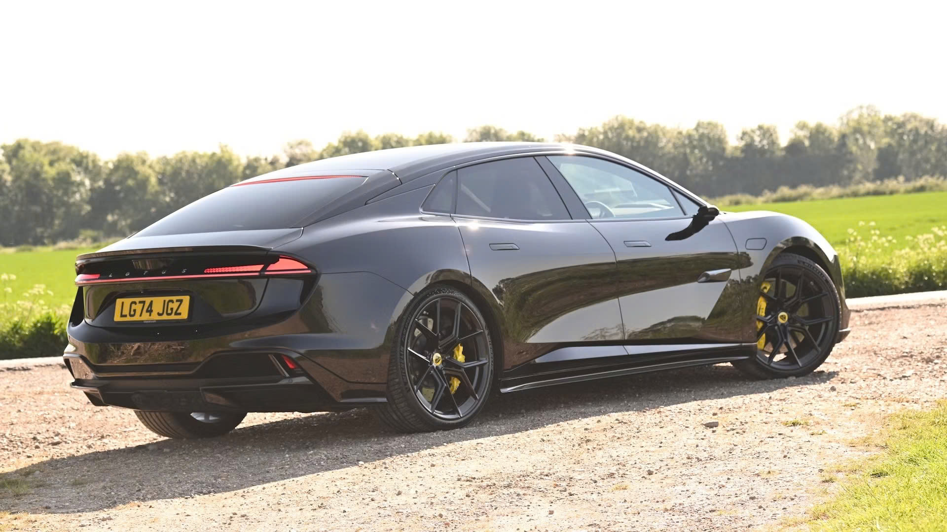 Lotus sắp bán xe chính hãng tại Việt Nam: Có thể mang xe thách thức Porsche, Audi, Mercedes- Ảnh 12.