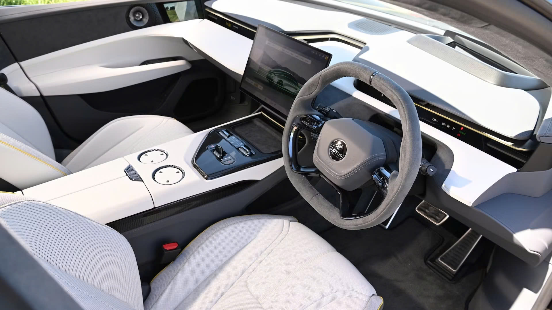 Lotus sắp bán xe chính hãng tại Việt Nam: Có thể mang xe thách thức Porsche, Audi, Mercedes- Ảnh 14.