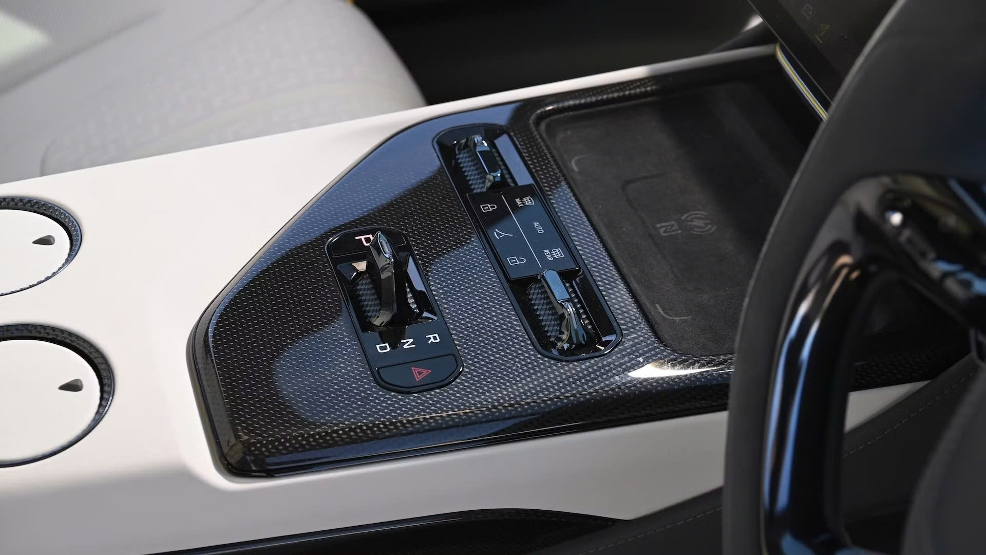 Lotus sắp bán xe chính hãng tại Việt Nam: Có thể mang xe thách thức Porsche, Audi, Mercedes- Ảnh 16.