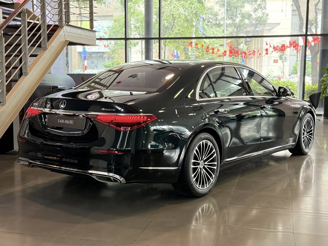 Ca sĩ Trúc Nhân tậu Mercedes-Benz S 450L trước thềm biểu diễn tại BCA 2025, nhập hội cùng Bích Phương, Hoà Minzy- Ảnh 6. Ca sĩ Trúc Nhân tậu Mercedes-Benz S 450L trước thềm biểu diễn tại BCA 2025, nhập hội cùng Bích Phương, Hoà Minzy- Ảnh 6.