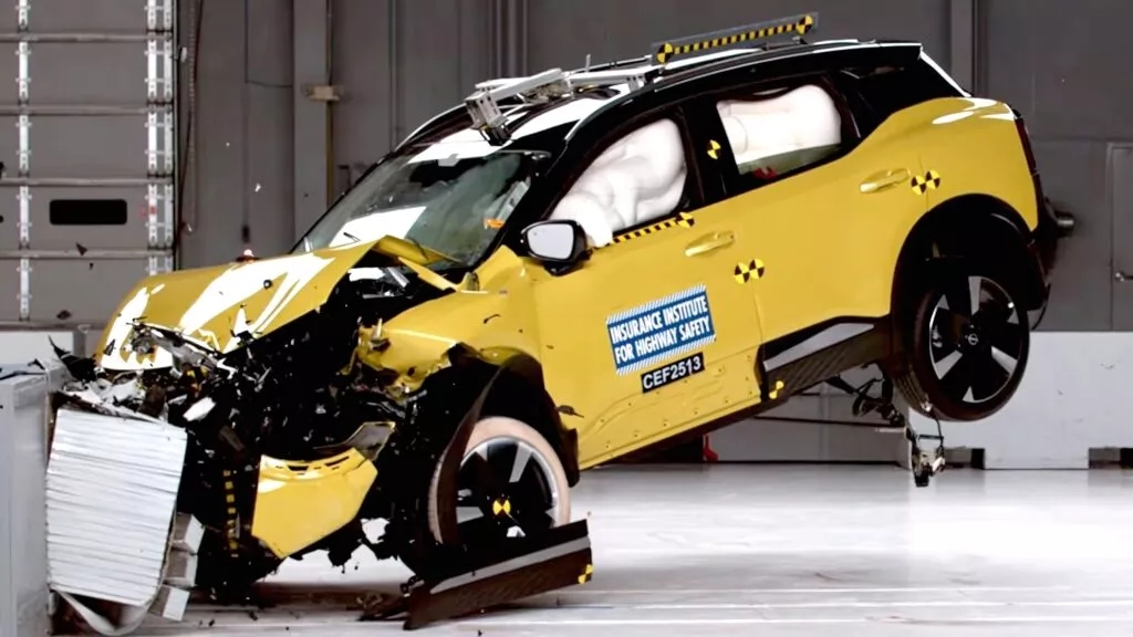 NHTSA hoãn áp dụng các tiêu chuẩn an toàn ô tô mới vì sức ép từ các nhà sản xuất- Ảnh 1.