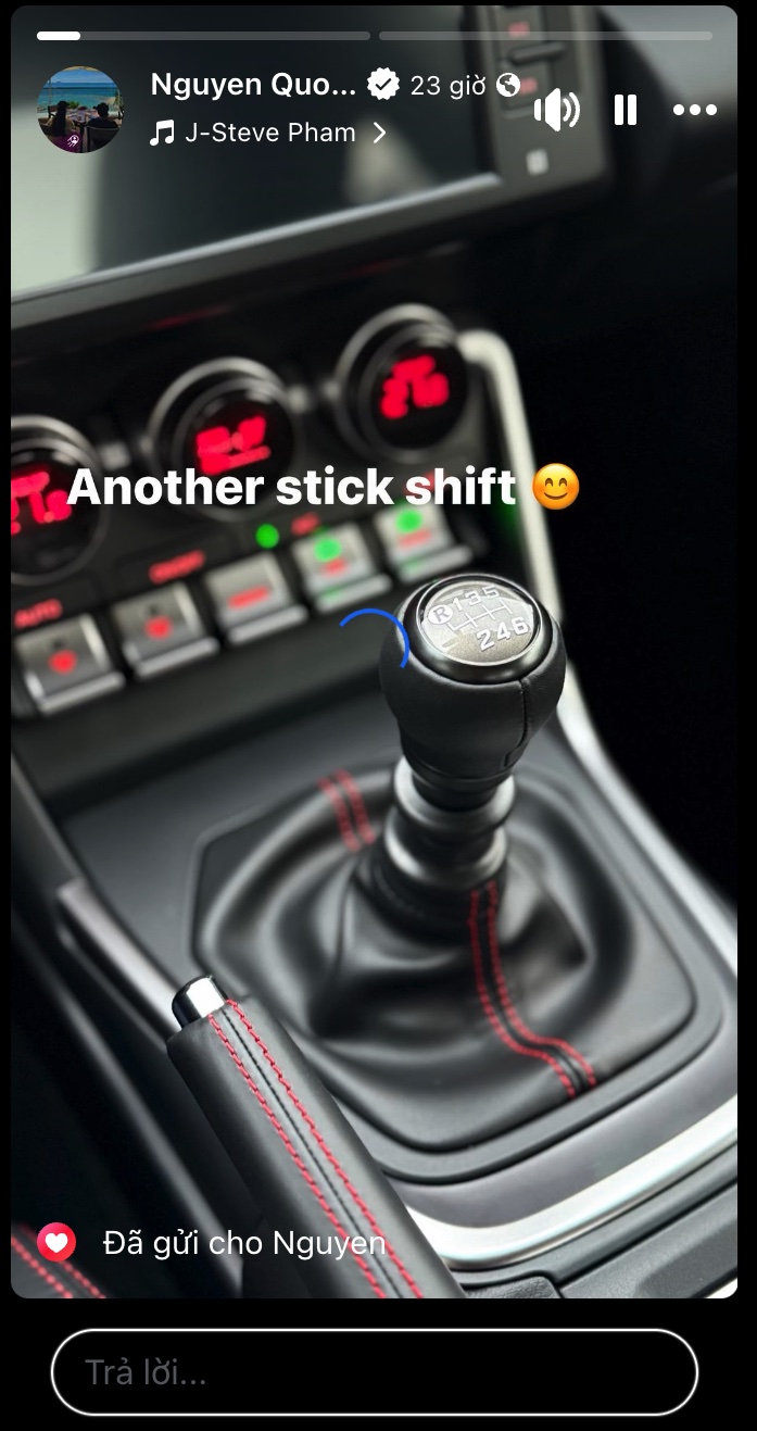 Cường đô la 'tậu' Subaru BRZ số sàn, dân mạng đùa: ‘May có bộ tem mới phân biệt được đâu là xe mới mua’- Ảnh 3. Cường đô la 'tậu' Subaru BRZ số sàn, dân mạng đùa: ‘May có bộ tem mới phân biệt được đâu là xe mới mua’- Ảnh 3.