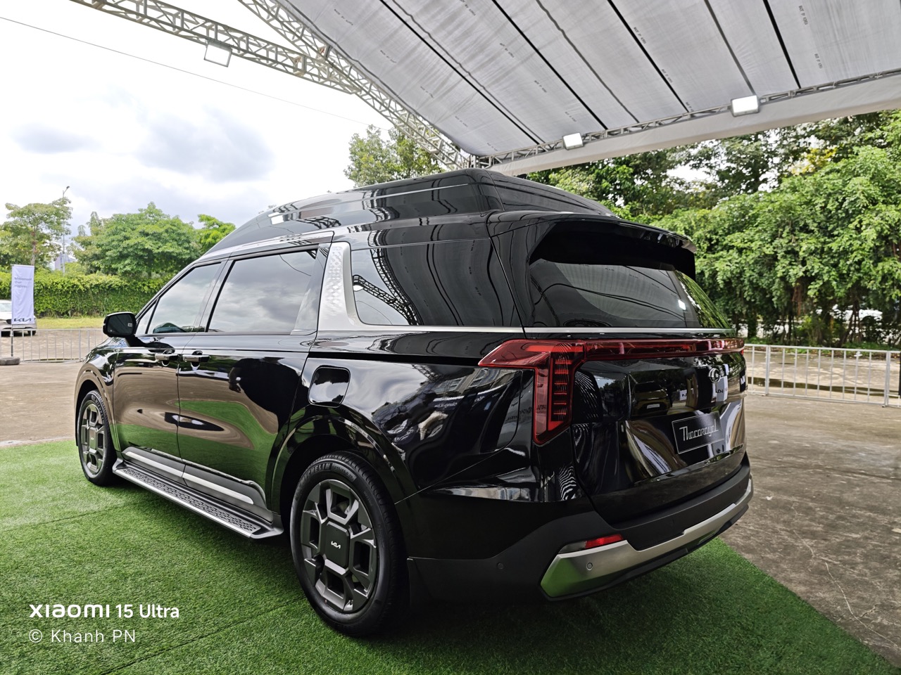 Soi chi tiết Kia Thacoroyal tại Việt Nam: Phát triển từ Carnival, khoang sau dạng thương gia, màn hình 21 inch, giá khó mà rẻ- Ảnh 3.