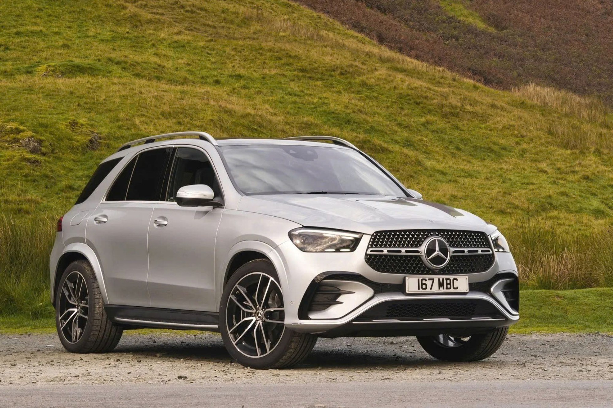 Mercedes-Benz GLE 2025 nhận cọc tại đại lý: Giá dự kiến hơn 4 tỷ đồng, thêm PHEV chạy 100km không cần xăng, giao tháng 11 cạnh tranh X5- Ảnh 2.