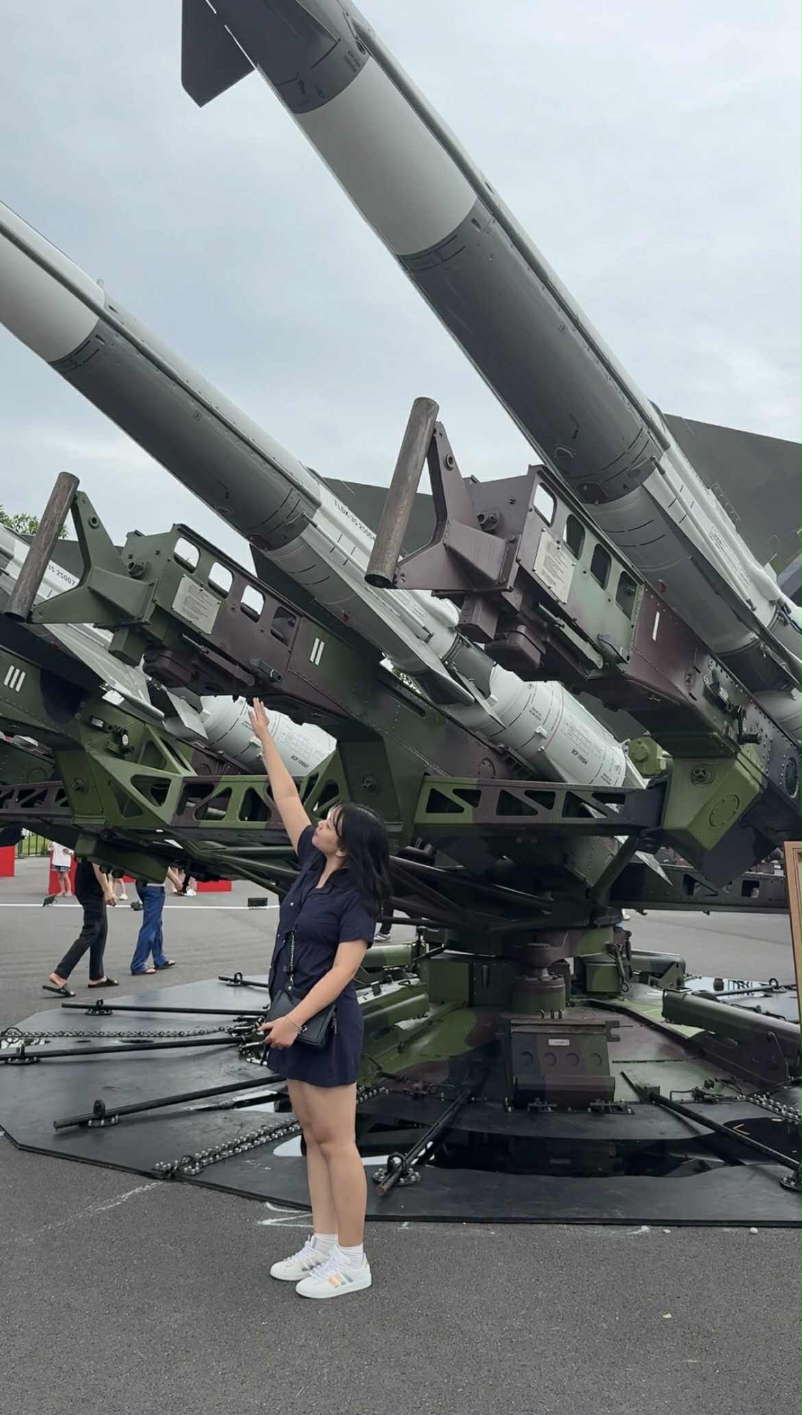 Lái ô tô từ Hải Phòng đi Hà Nội chơi lễ, gia đình 8 người chuẩn bị 80 triệu: "Tốn bao nhiêu tiền cũng không tiếc"- Ảnh 4.