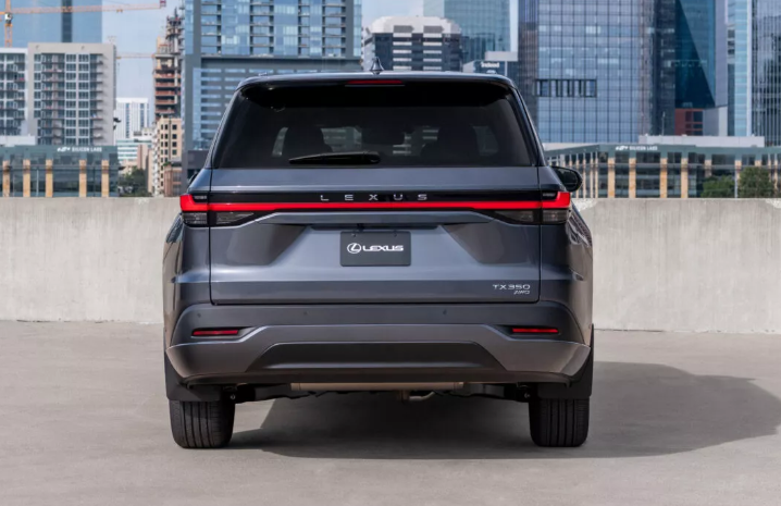 Lý do Lexus bất ngờ tăng giá mẫu SUV gia đình ăn khách?- Ảnh 3. Lý do Lexus bất ngờ tăng giá mẫu SUV gia đình ăn khách?- Ảnh 3.