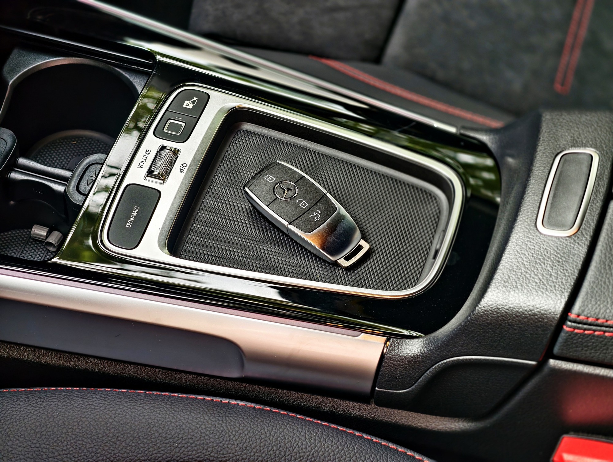 Cận cảnh Mercedes-Benz EQB 250+ 2025 tại đại lý: Giá hơn 2,3 tỷ đồng, động cơ điện mạnh 190 mã lực, chạy Hà Nội - Mộc Châu khứ hồi không cần sạc- Ảnh 11. Cận cảnh Mercedes-Benz EQB 250+ 2025 tại đại lý: Giá hơn 2,3 tỷ đồng, động cơ điện mạnh 190 mã lực, chạy Hà Nội - Mộc Châu khứ hồi không cần sạc- Ảnh 11.