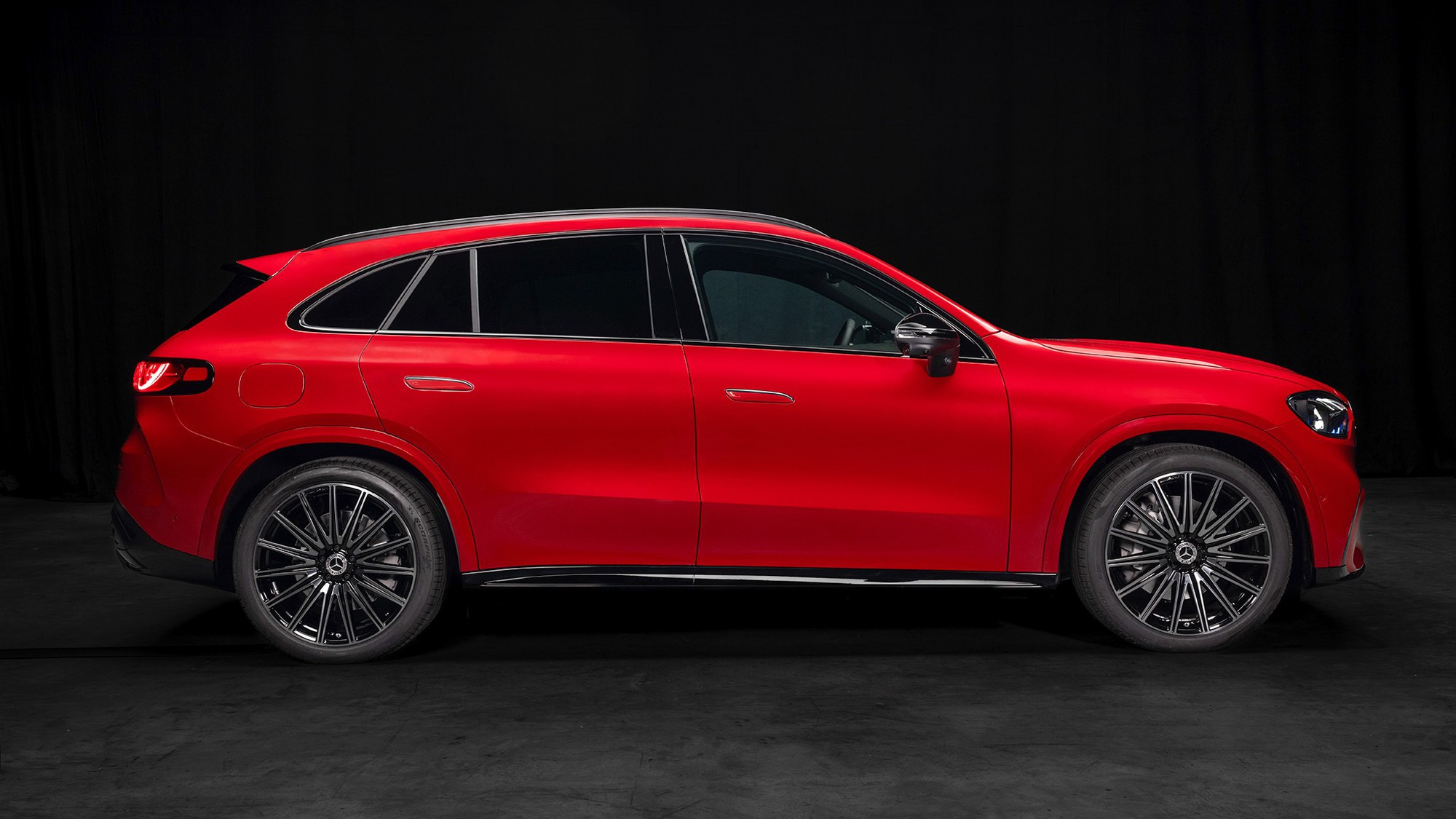Mercedes-Benz GLC EV 2026 ra mắt: Trần sao, ghế rung theo nhạc, chạy 700 km/sạc, màn lớn chưa từng có- Ảnh 19.