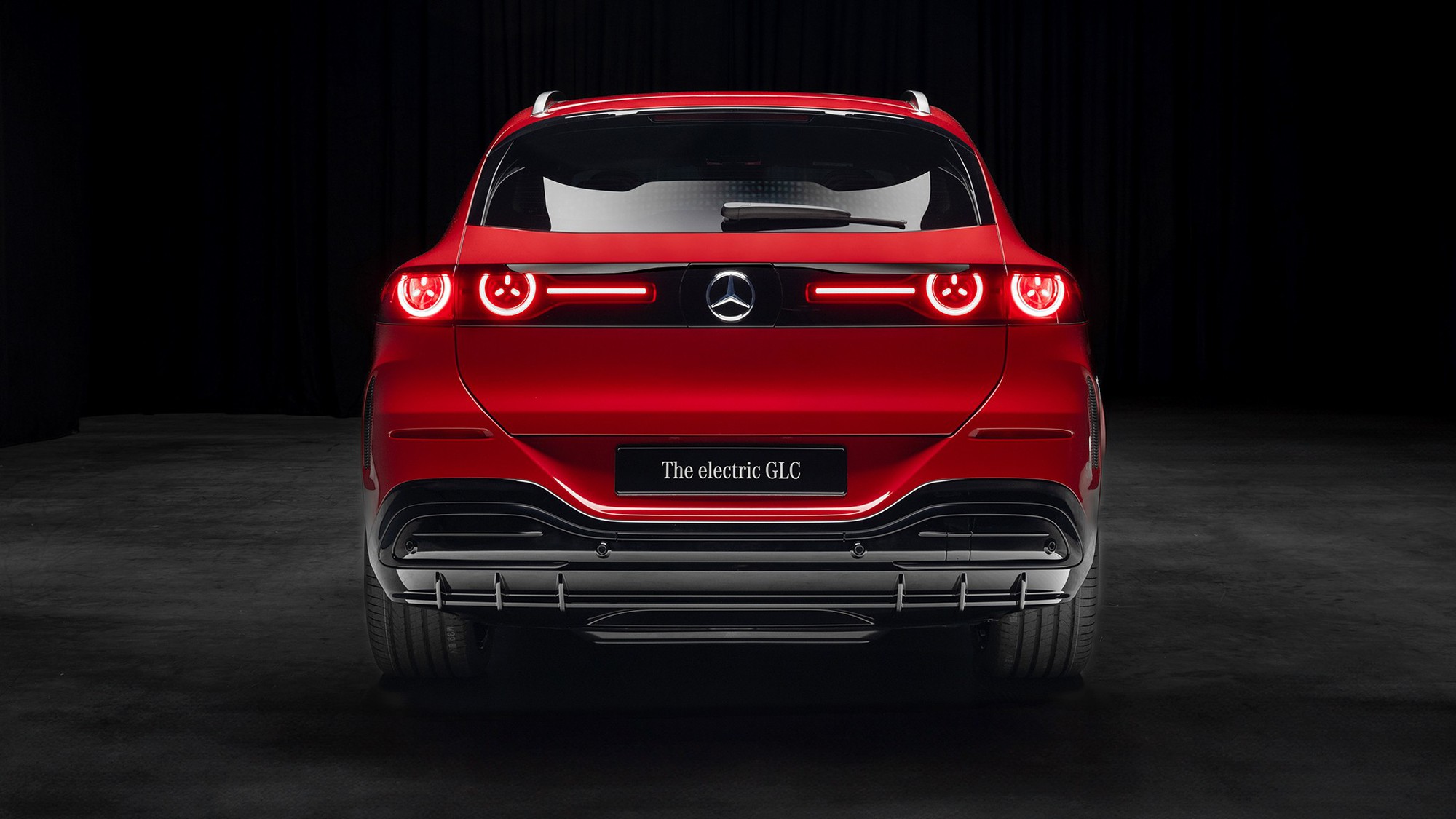 Mercedes-Benz GLC EV 2026 ra mắt: Trần sao, ghế rung theo nhạc, chạy 700 km/sạc, màn lớn chưa từng có- Ảnh 17.