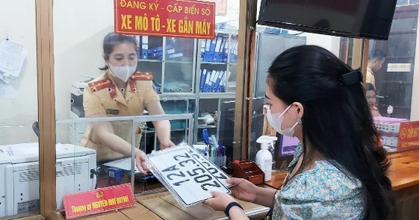 Mua xe ô tô mới tiết kiệm 6 triệu đồng lệ phí đăng ký biển- Ảnh 1. Mua xe ô tô mới tiết kiệm 6 triệu đồng lệ phí đăng ký biển- Ảnh 1.