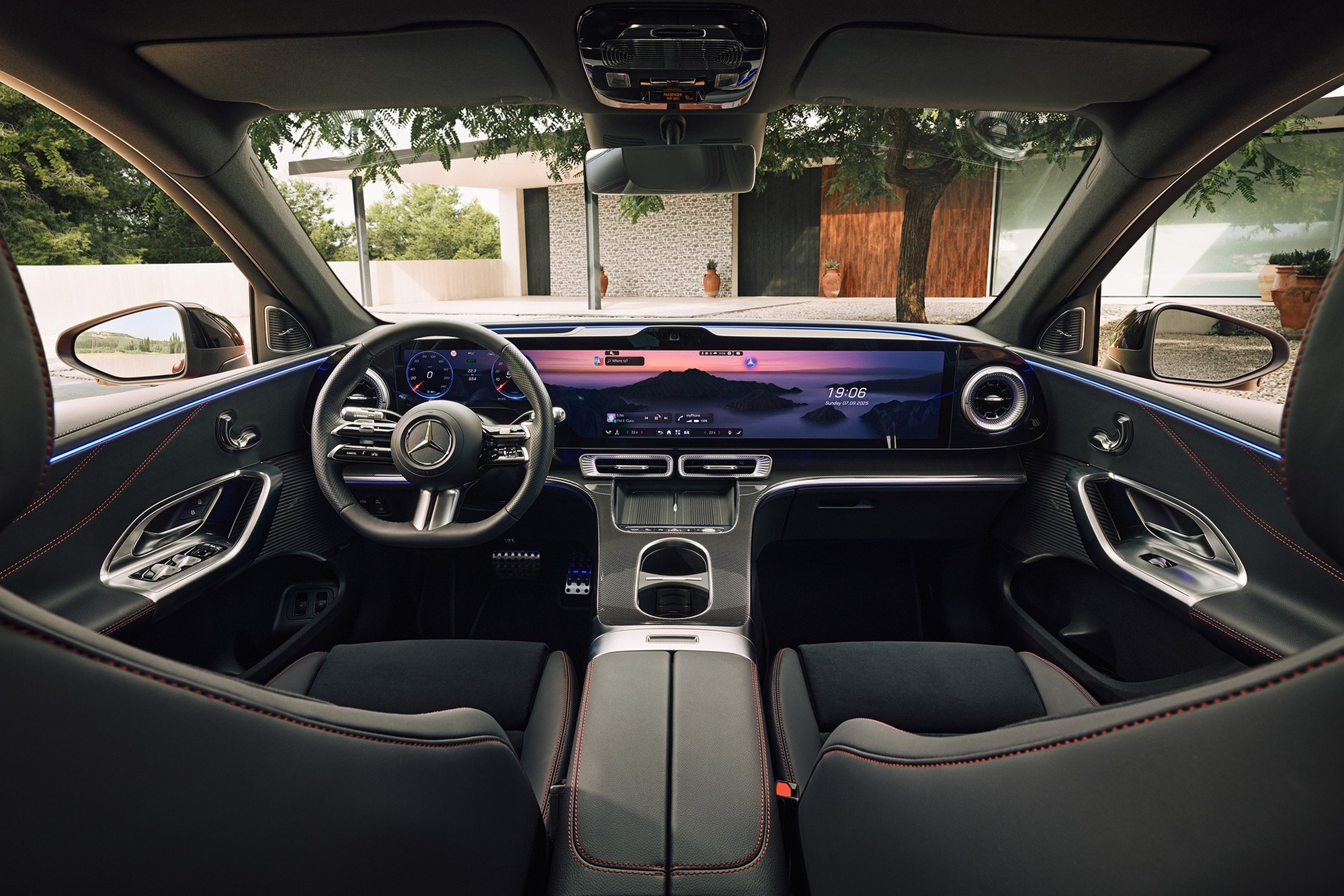 Mercedes-Benz C-Class đời mới lần đầu có ảnh chính thức với lướt tản nhiệt khủng gấp vài lần 3 Series- Ảnh 7.