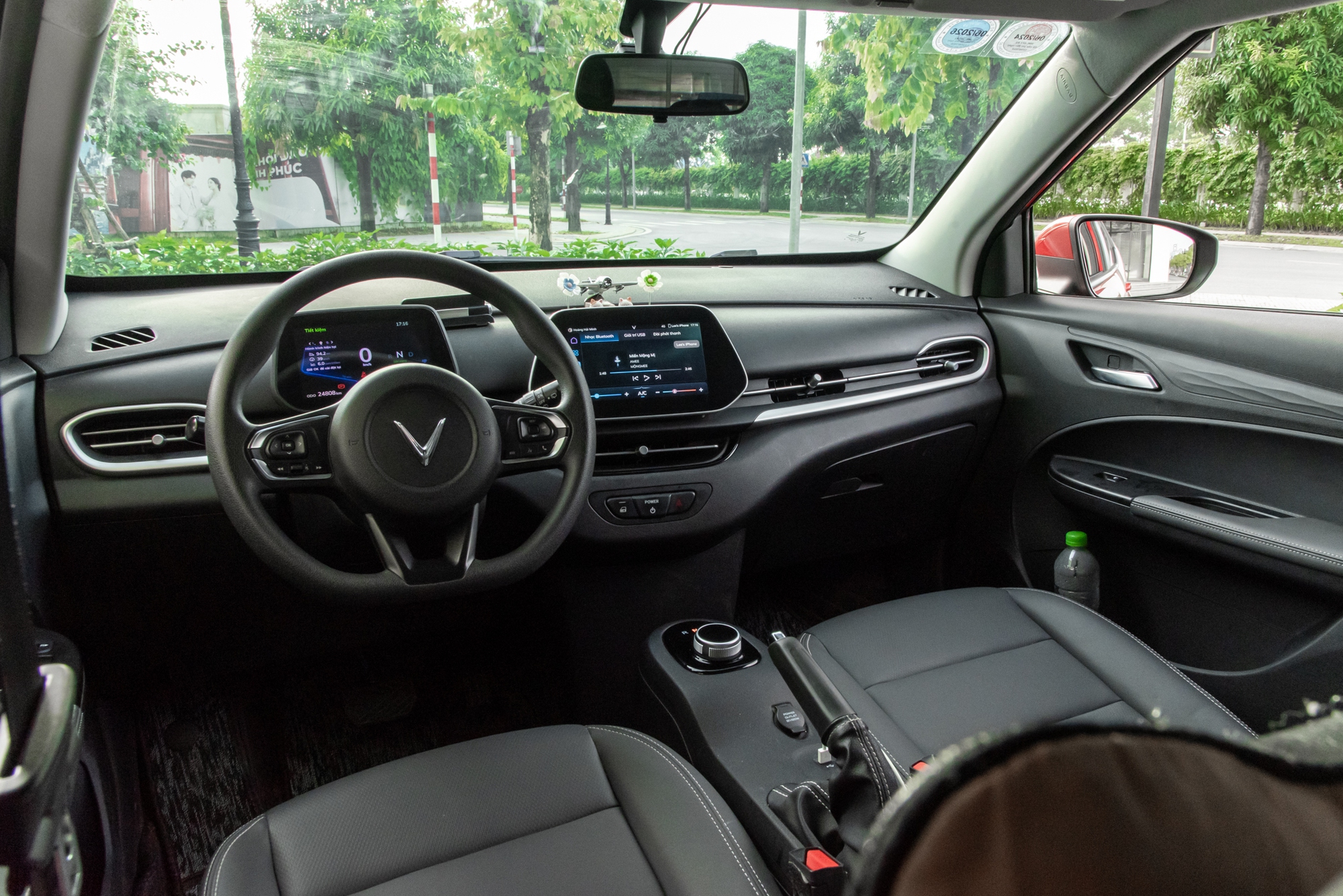 Xe Dịch vụ của năm, chọn xăng dầu hay điện: Carnival, Xpander, Innova, Limo Green và VF 5 đua tranh chặng nước rút- Ảnh 11.