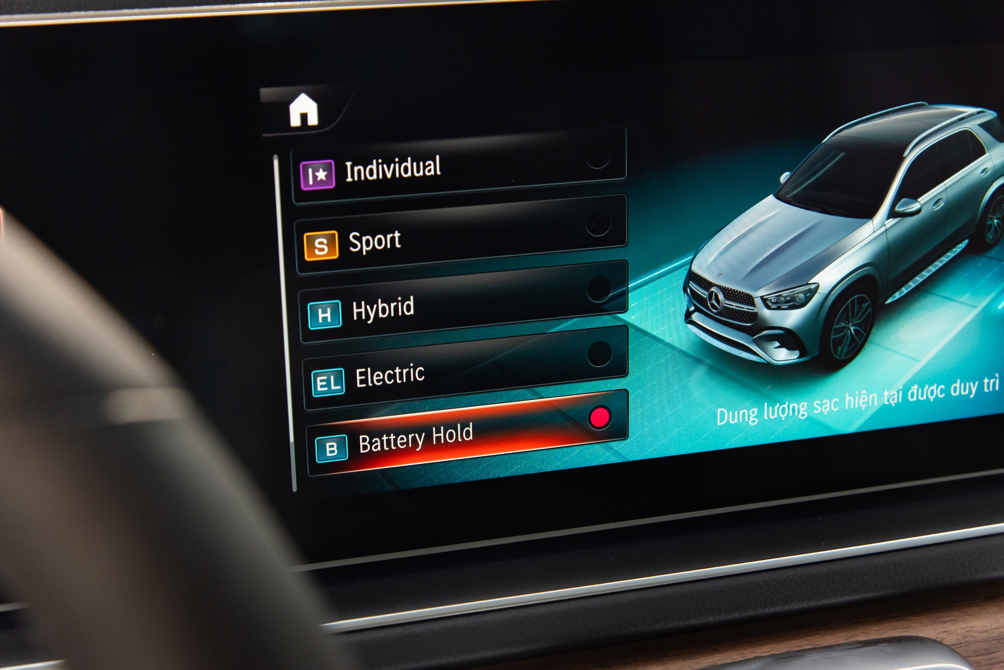 GLE 400e 4Matic giá 4,67 tỷ đồng - Phép thử đầy bản lĩnh của Mercedes-Benz tại Việt Nam- Ảnh 6.