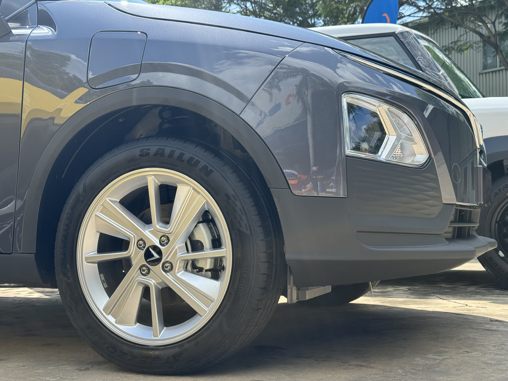 'Nhiều người Việt còn dè dặt nhưng chủ xe Porsche đã bắt đầu thay đổi cách nhìn với lốp Sailun'- Ảnh 2. 'Nhiều người Việt còn dè dặt nhưng chủ xe Porsche đã bắt đầu thay đổi cách nhìn với lốp Sailun'- Ảnh 2.