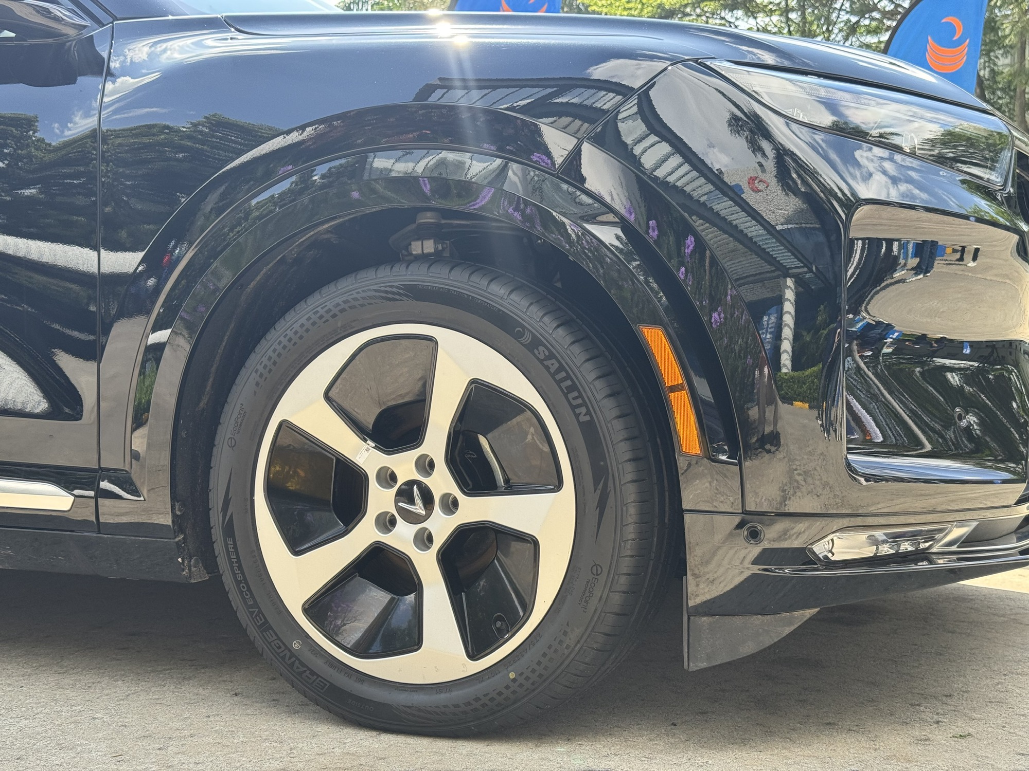 'Nhiều người Việt còn dè dặt nhưng chủ xe Porsche đã bắt đầu thay đổi cách nhìn với lốp Sailun'- Ảnh 9. 'Nhiều người Việt còn dè dặt nhưng chủ xe Porsche đã bắt đầu thay đổi cách nhìn với lốp Sailun'- Ảnh 9.