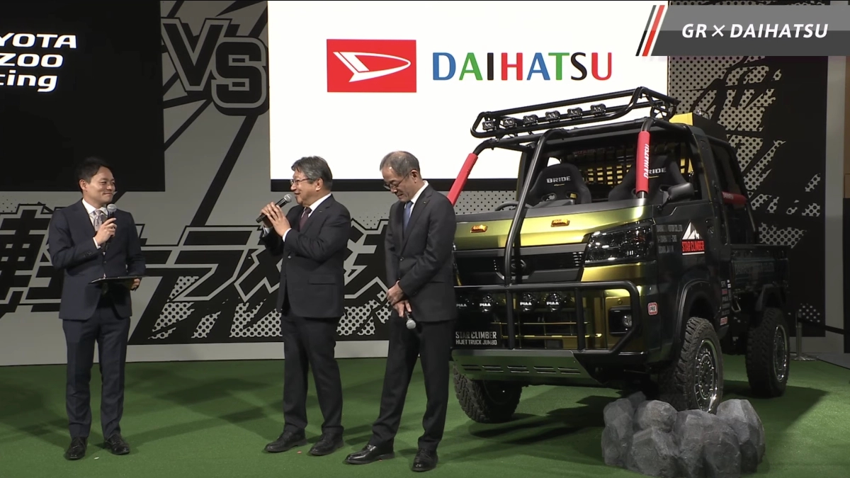 Toyota h&eacute; lộ mẫu xe b&aacute;n tải thể thao mới: Kiểu d&aacute;ng như Su 'c&oacute;c' nhưng gắn th&ecirc;m ghế tr&ecirc;n th&ugrave;ng h&agrave;ng, kh&ocirc;ng k&iacute;nh chắn gi&oacute;- Ảnh 2.