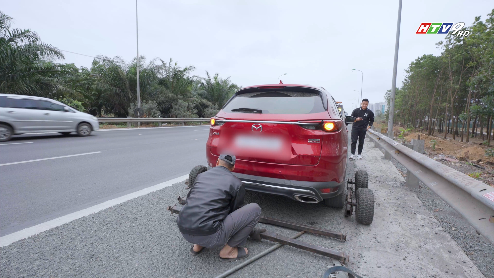 Thử gọi cứu hộ VETC trên cao tốc: Được kéo về gara miễn phí nhưng đóng tiền chưa chắc đã được cứu ngay nếu chủ xe không chú ý điểm này- Ảnh 6. Thử gọi cứu hộ VETC trên cao tốc: Được kéo về gara miễn phí nhưng đóng tiền chưa chắc đã được cứu ngay nếu chủ xe không chú ý điểm này- Ảnh 6.